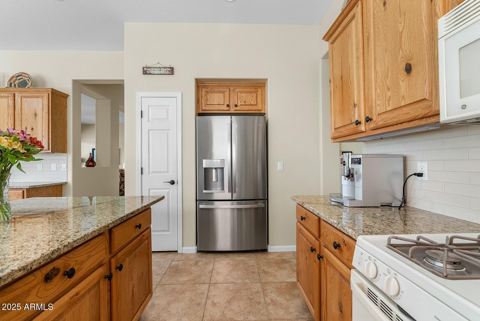 3933 E MEADOWVIEW Drive