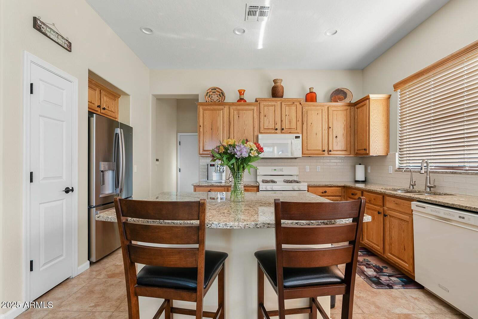 3933 E MEADOWVIEW Drive