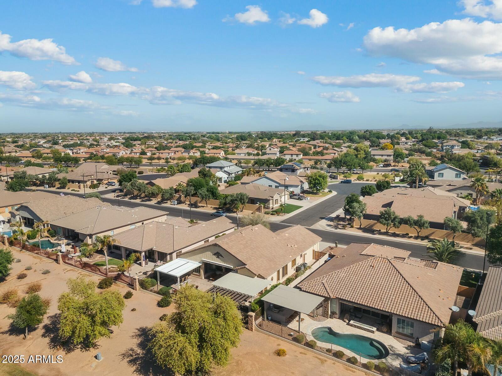 3933 E MEADOWVIEW Drive
