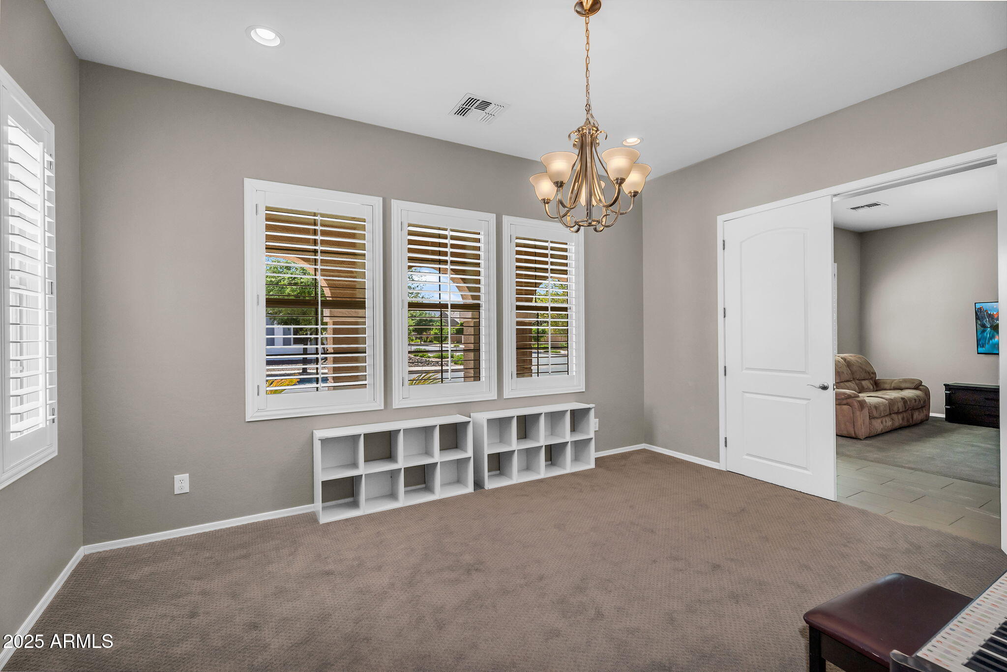 21004 E SUNSET Drive