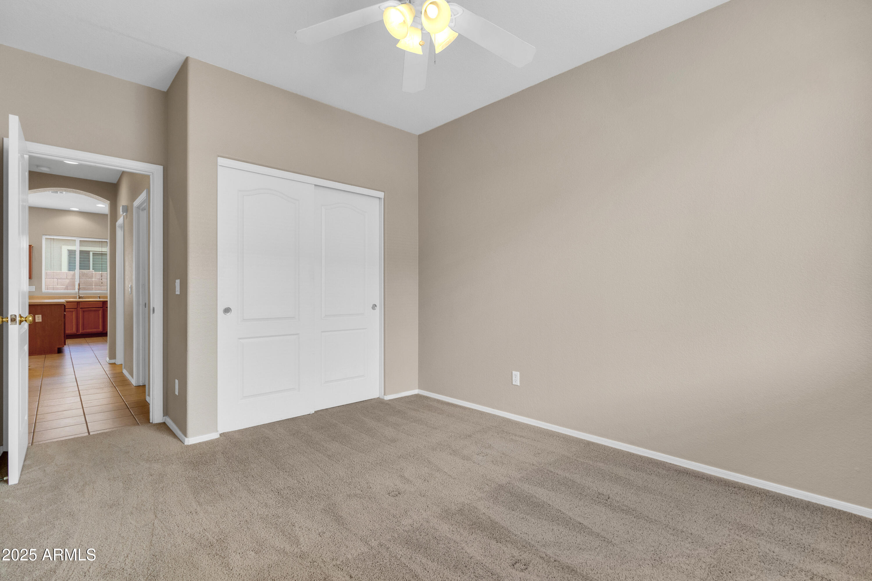 1422 E EBONY Drive