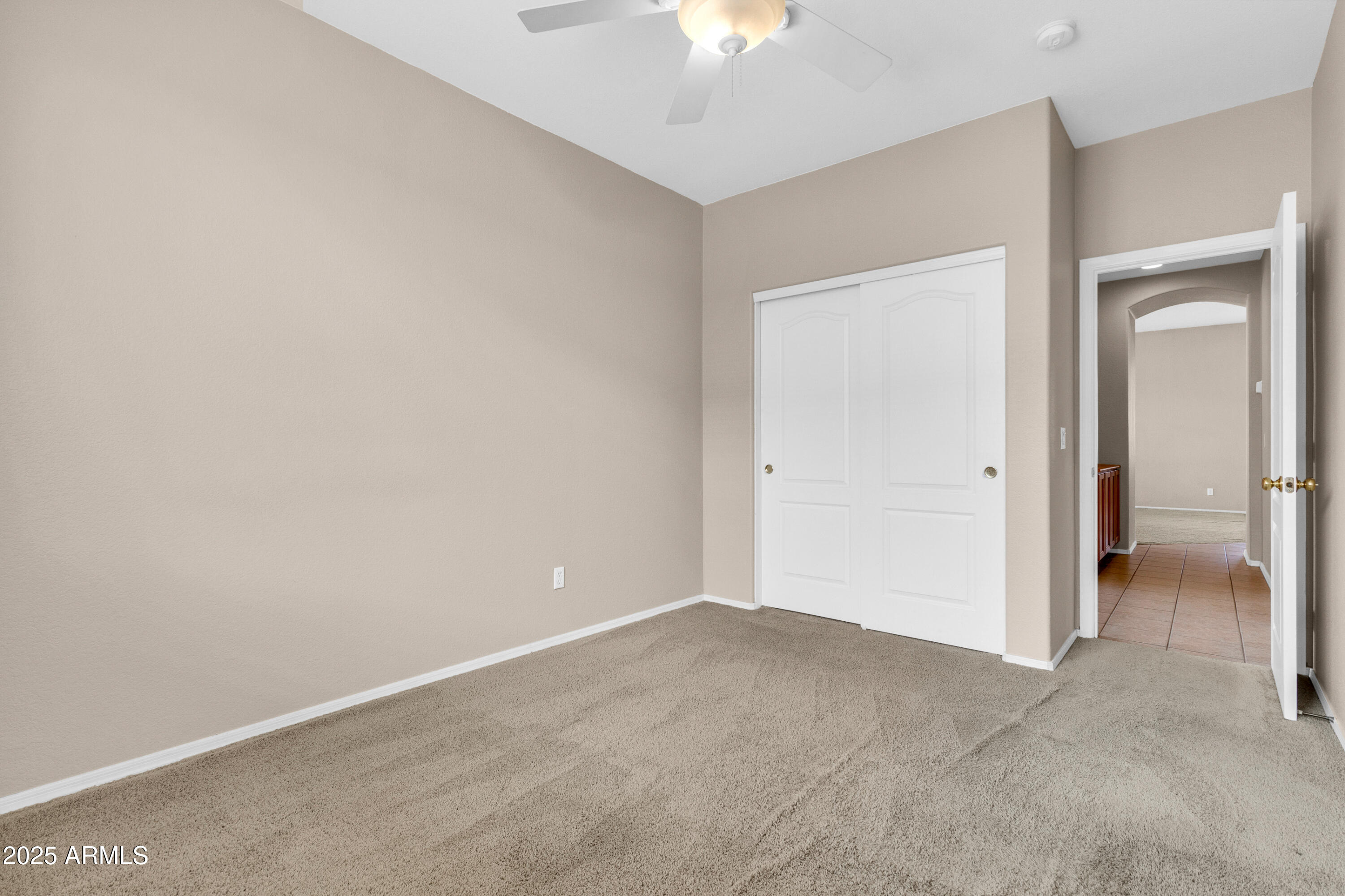 1422 E EBONY Drive