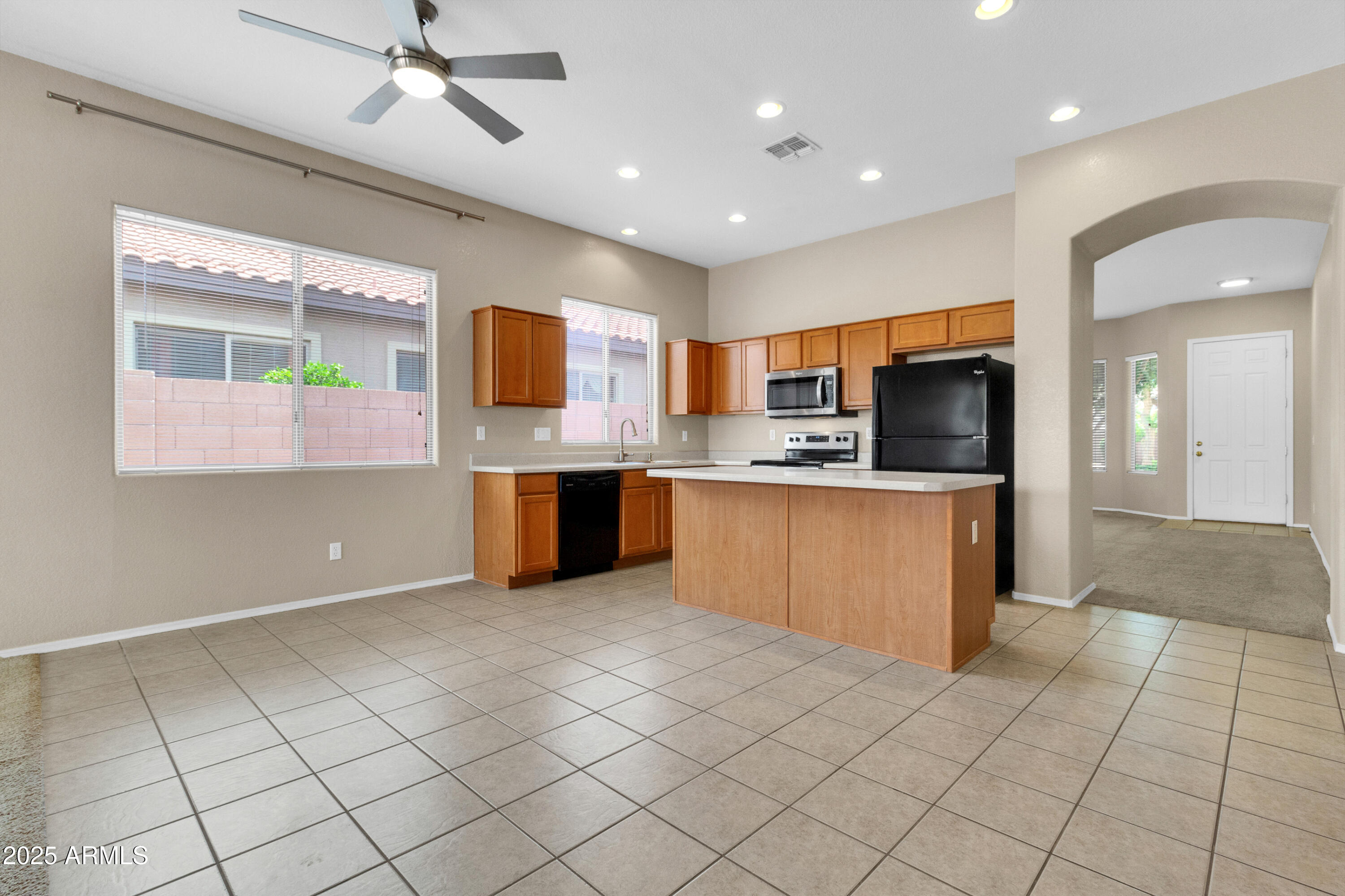 1422 E EBONY Drive