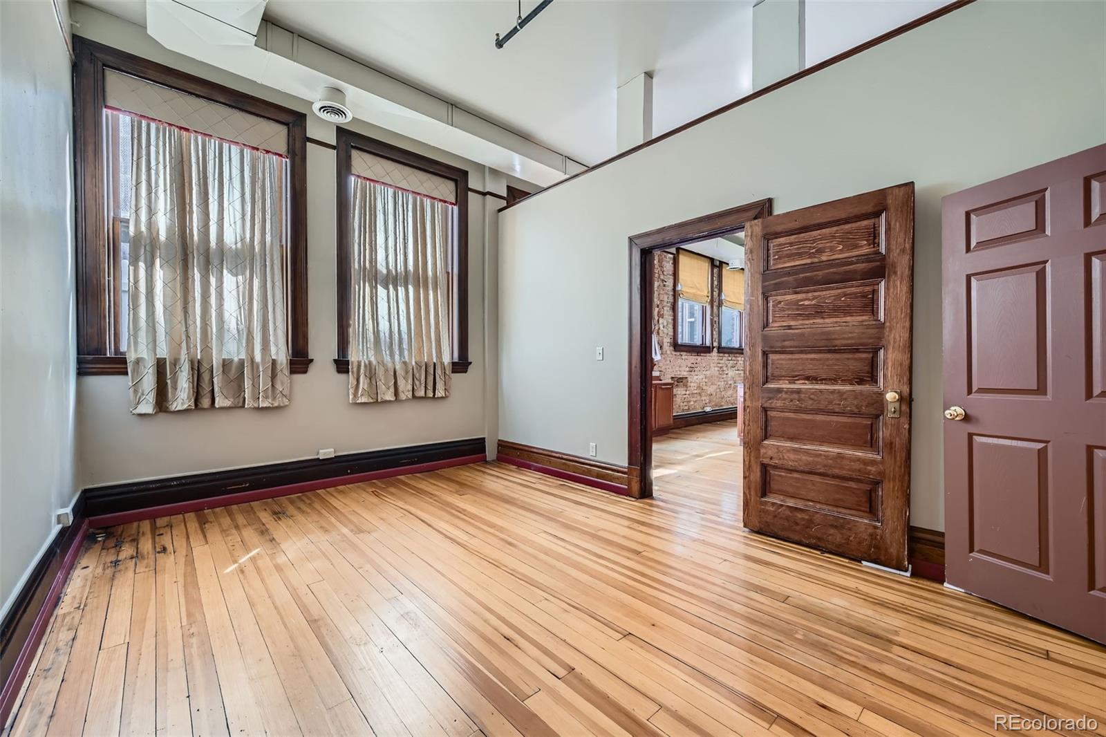 211 W 2nd Street Unit: 205