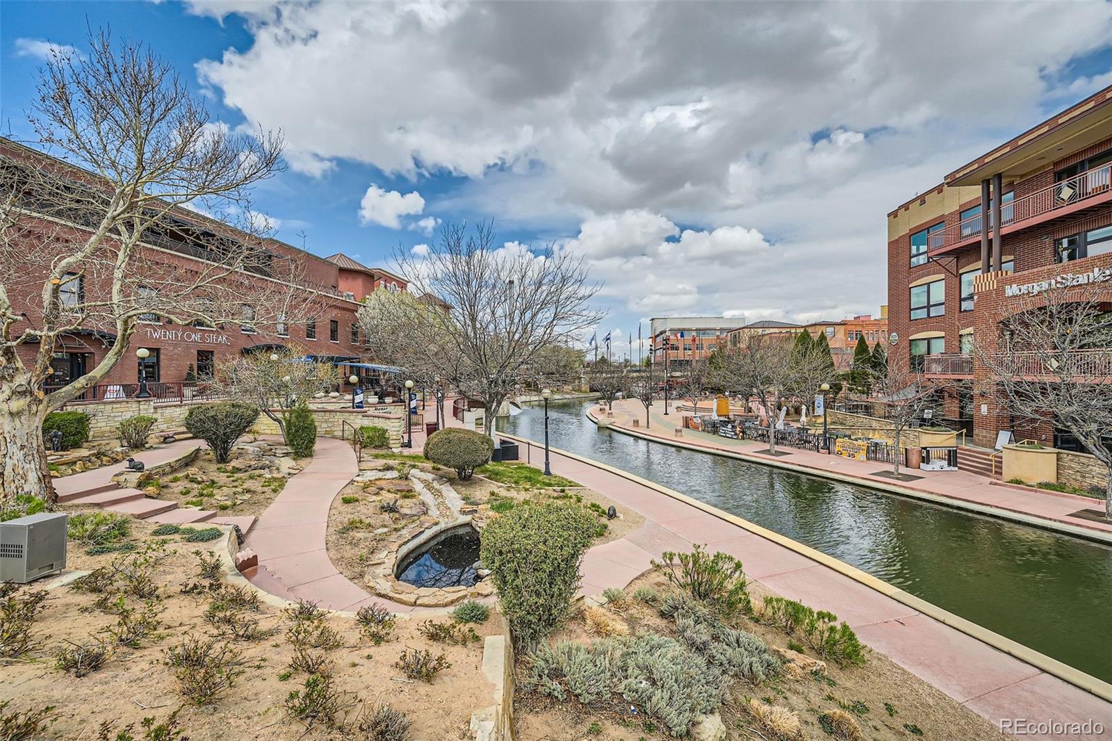 211 W 2nd Street Unit: 205