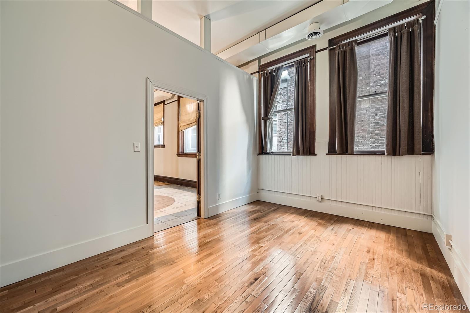 211 W 2nd Street Unit: 205