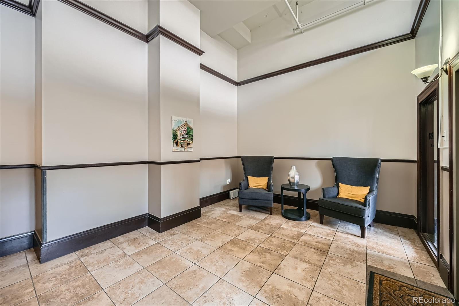 211 W 2nd Street Unit: 205