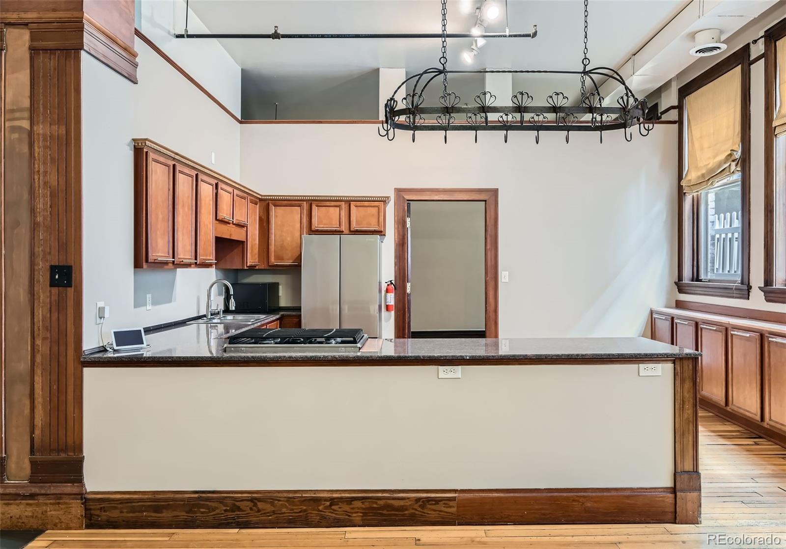 211 W 2nd Street Unit: 205