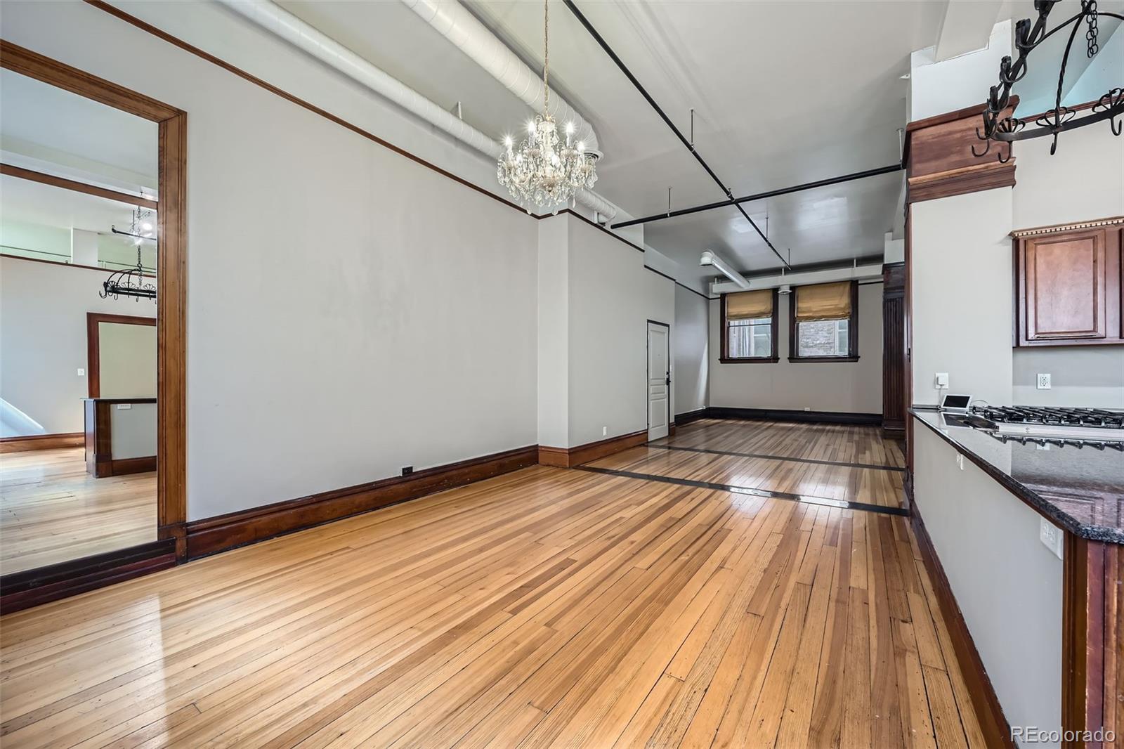 211 W 2nd Street Unit: 205