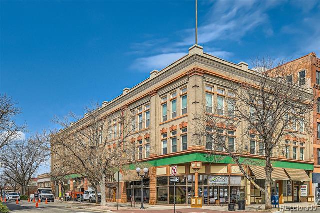 211 W 2nd Street Unit: 205