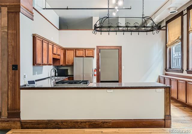 211 W 2nd Street Unit: 205
