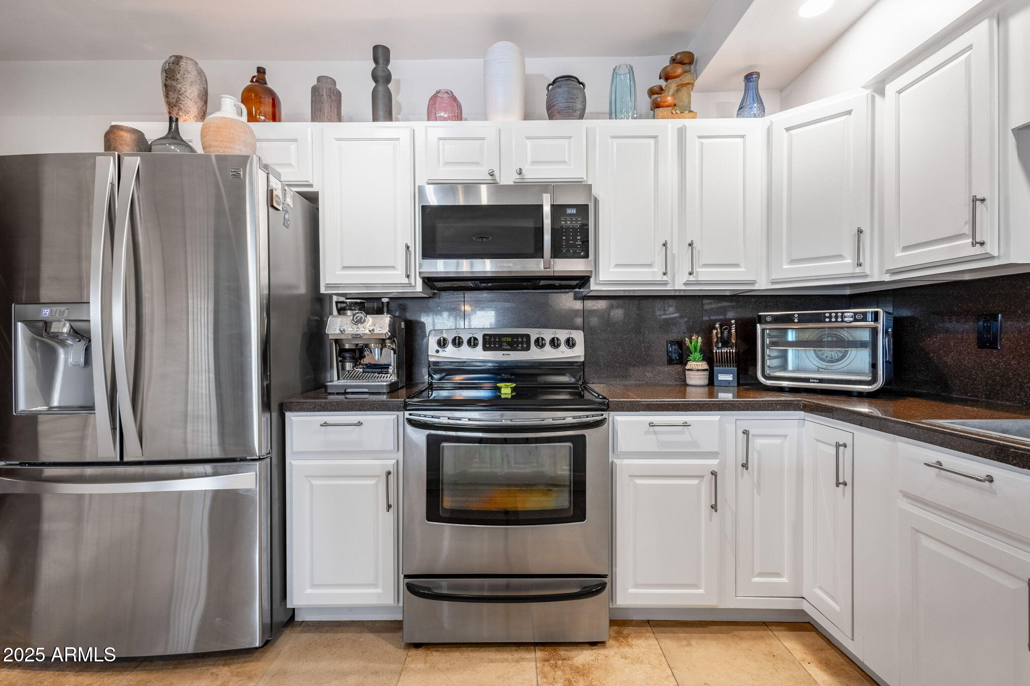349 E THOMAS Road E401