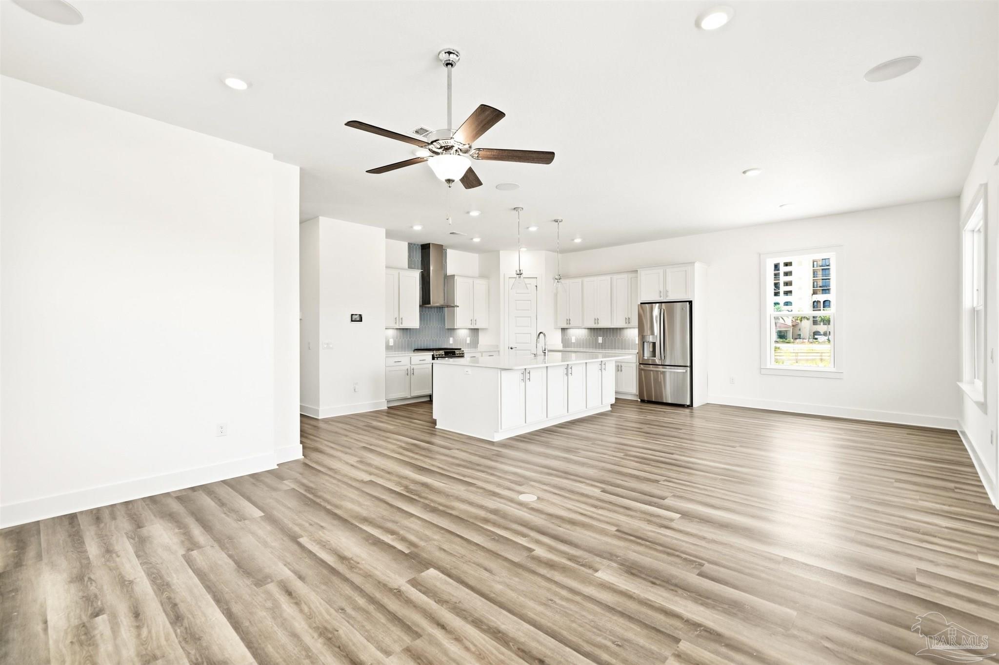 217 Clipper Dr
