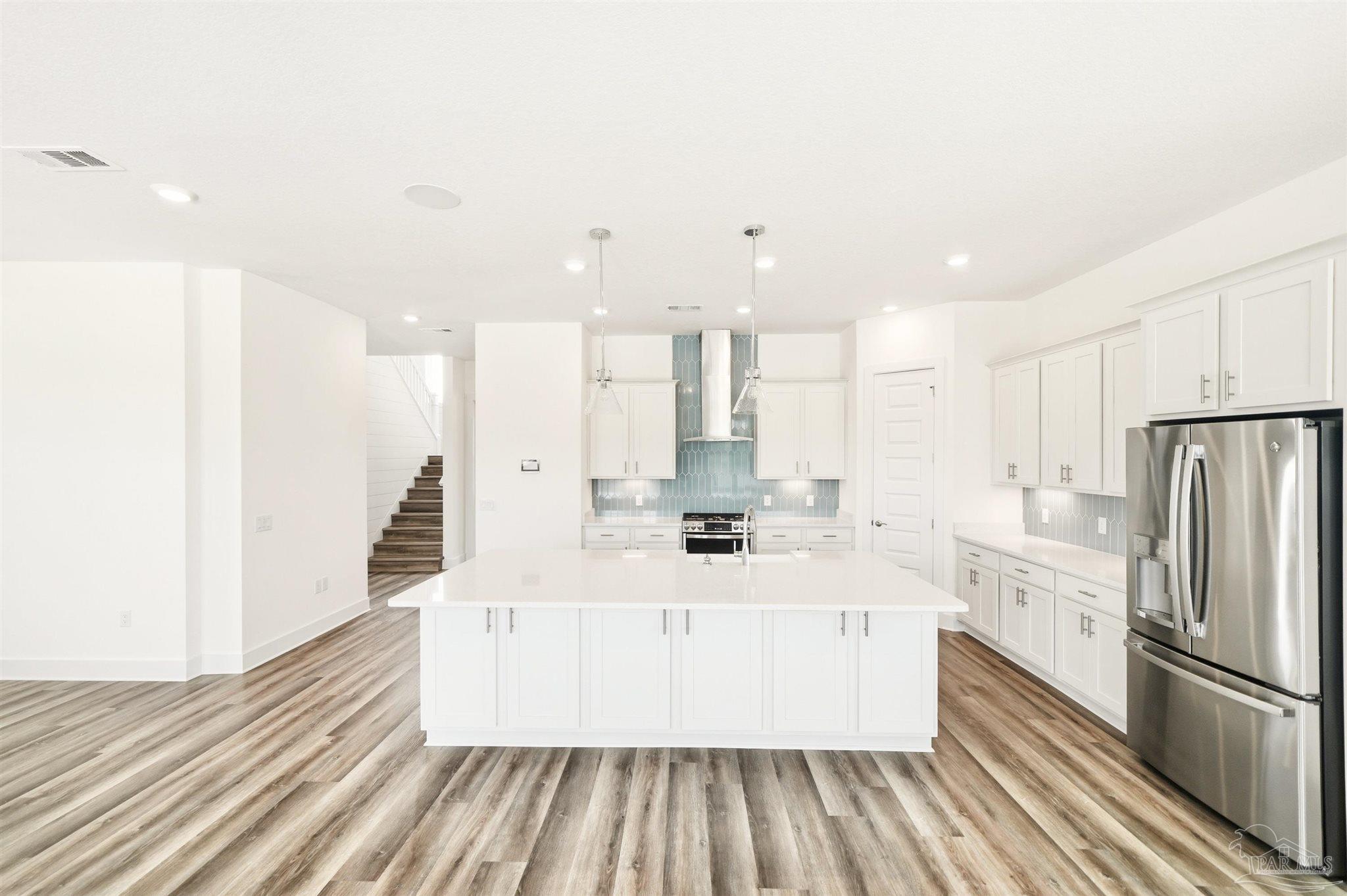 217 Clipper Dr