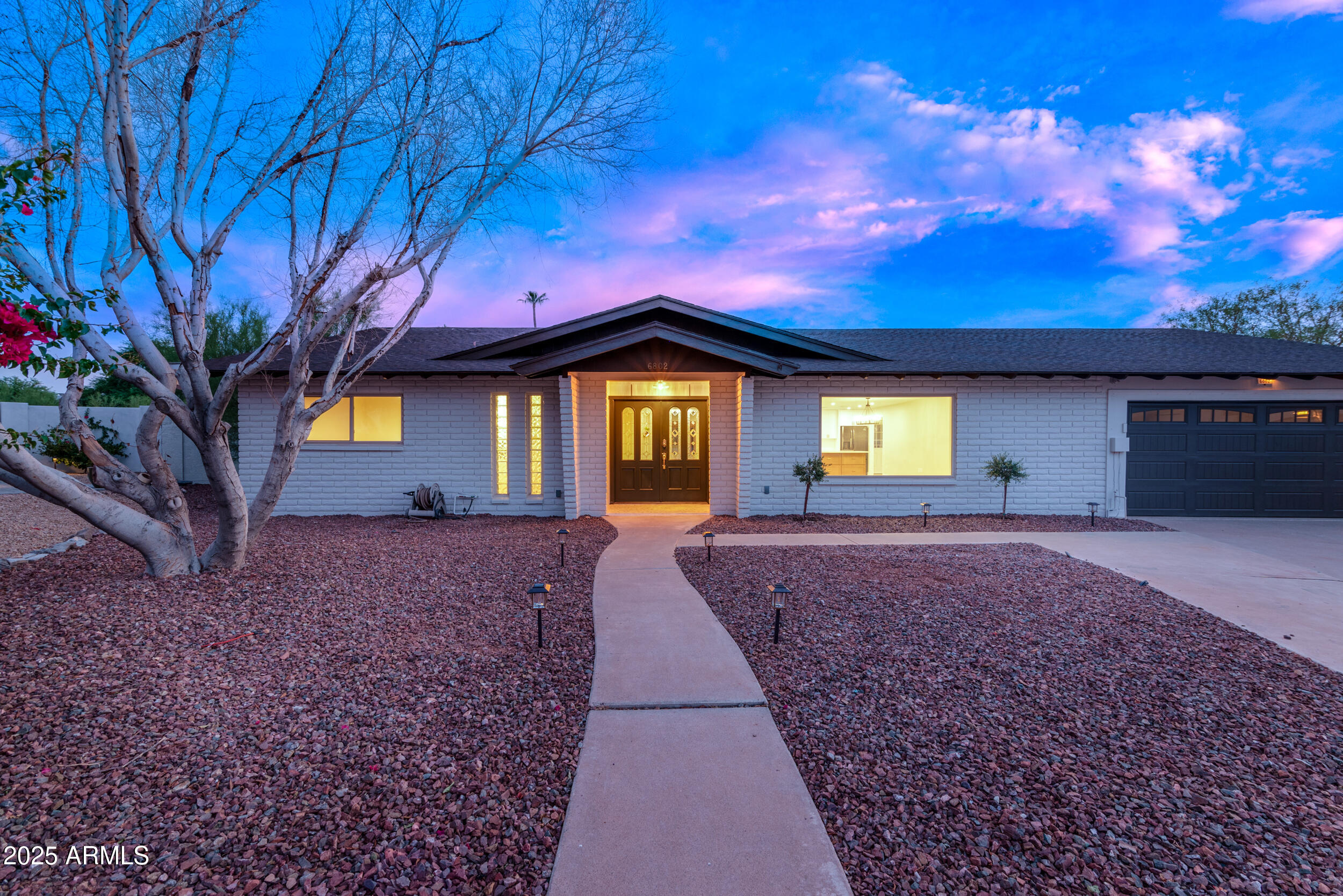 6802 N 22ND Place