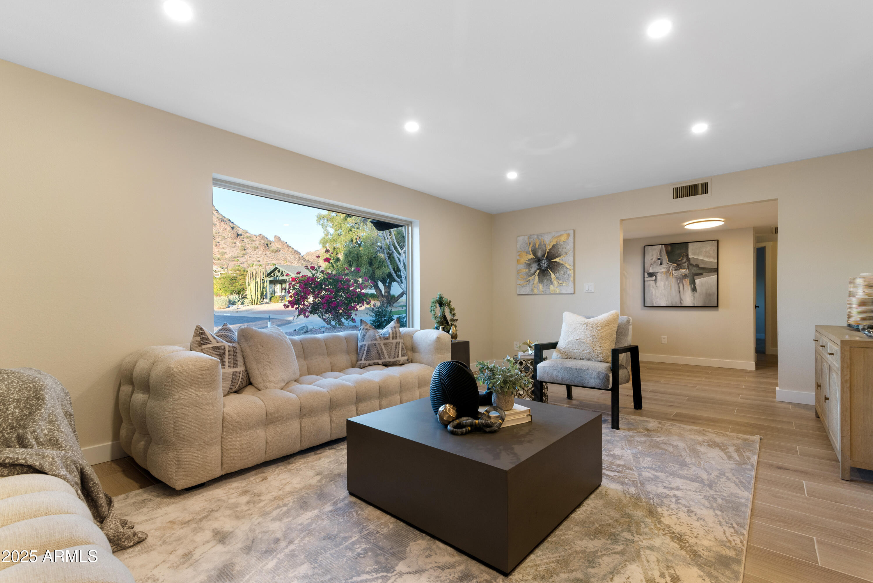 6802 N 22ND Place