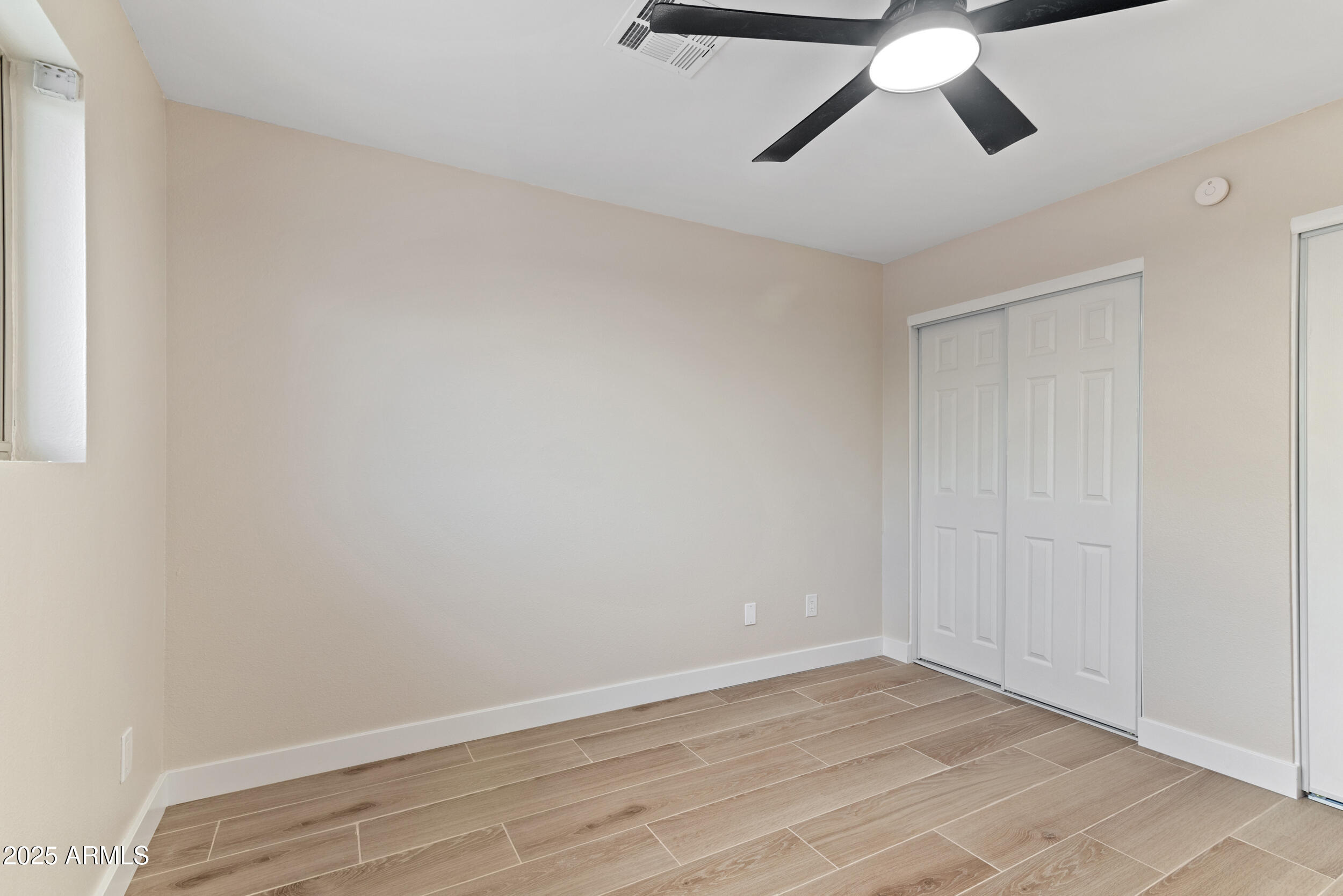 6802 N 22ND Place