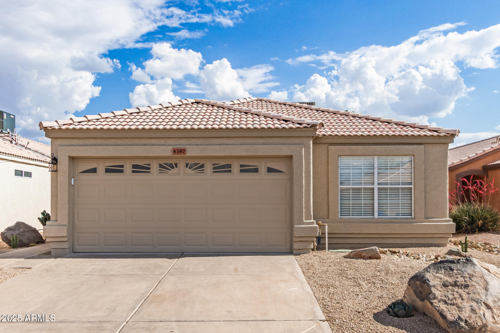 4387 E HARTFORD Avenue, Phoenix