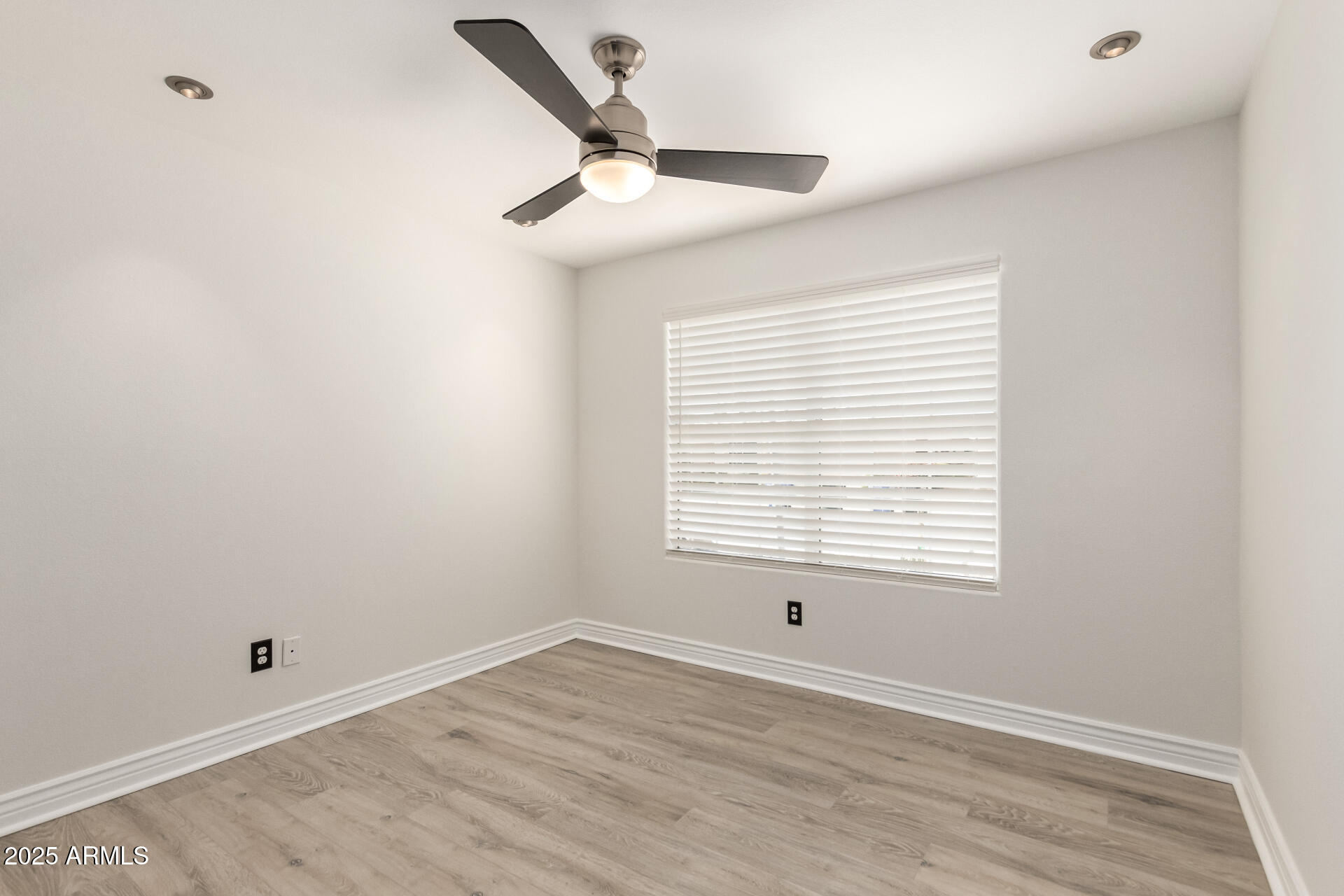 4387 E HARTFORD Avenue, Phoenix