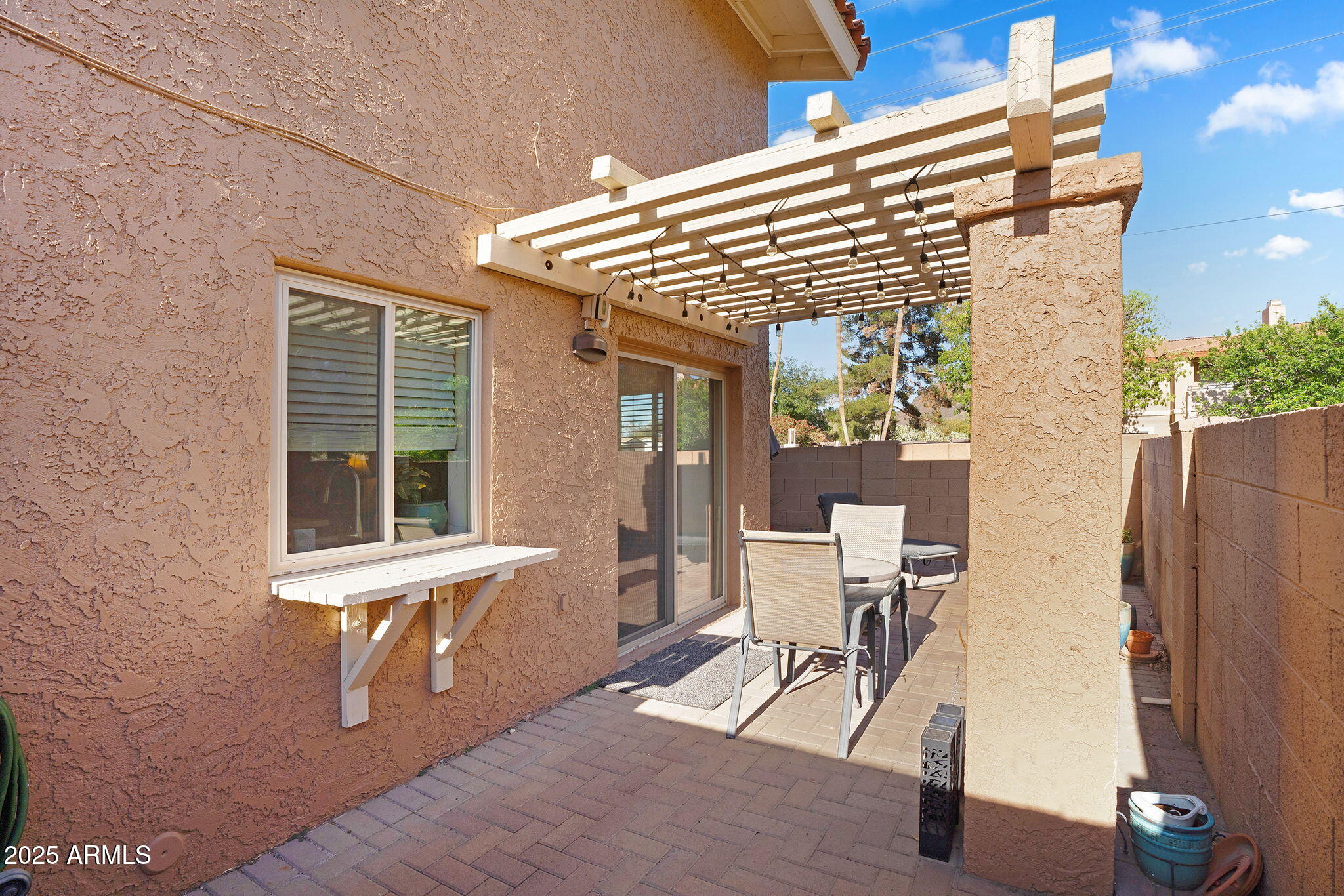 10445 N 11TH Place, 3