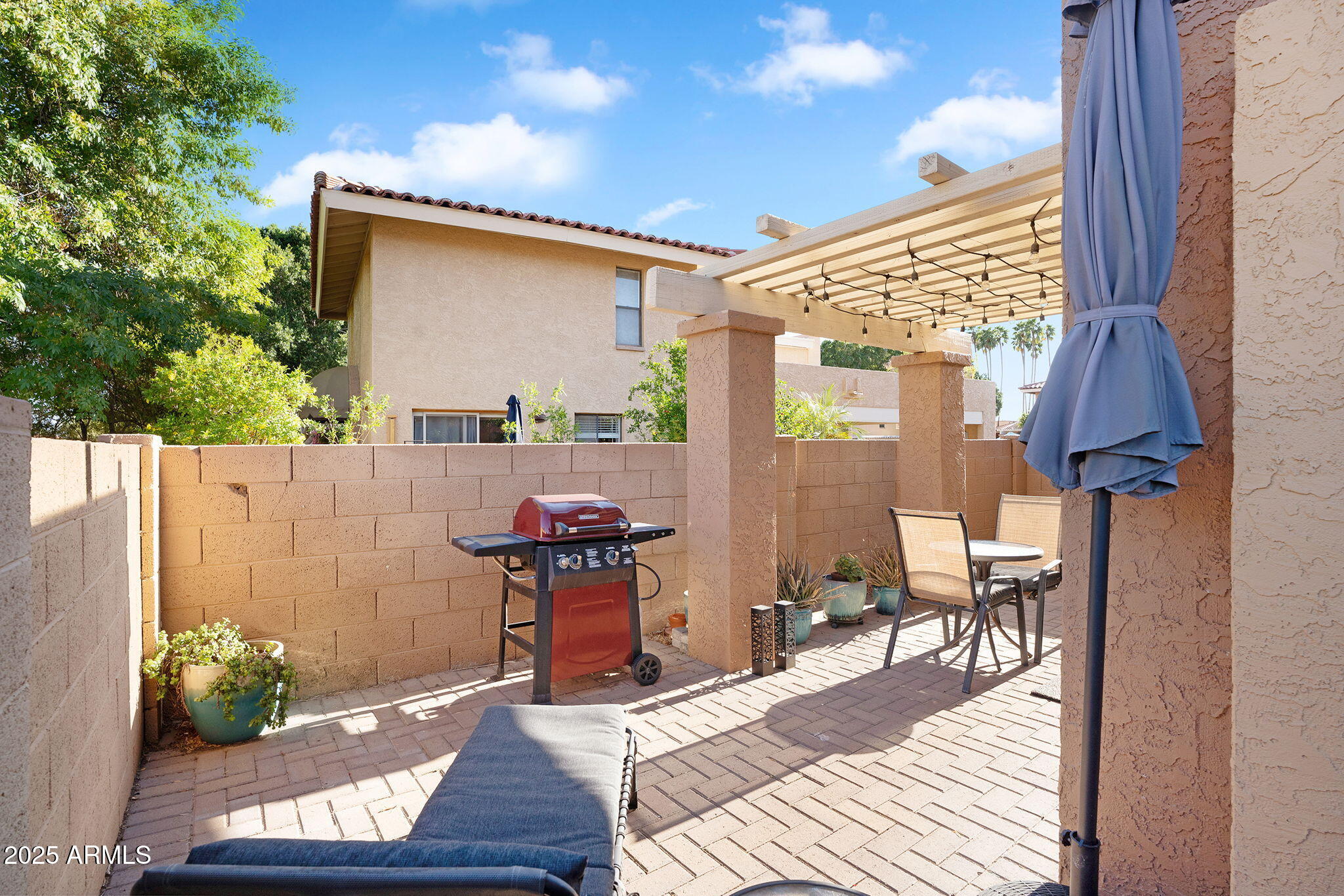 10445 N 11TH Place, 3