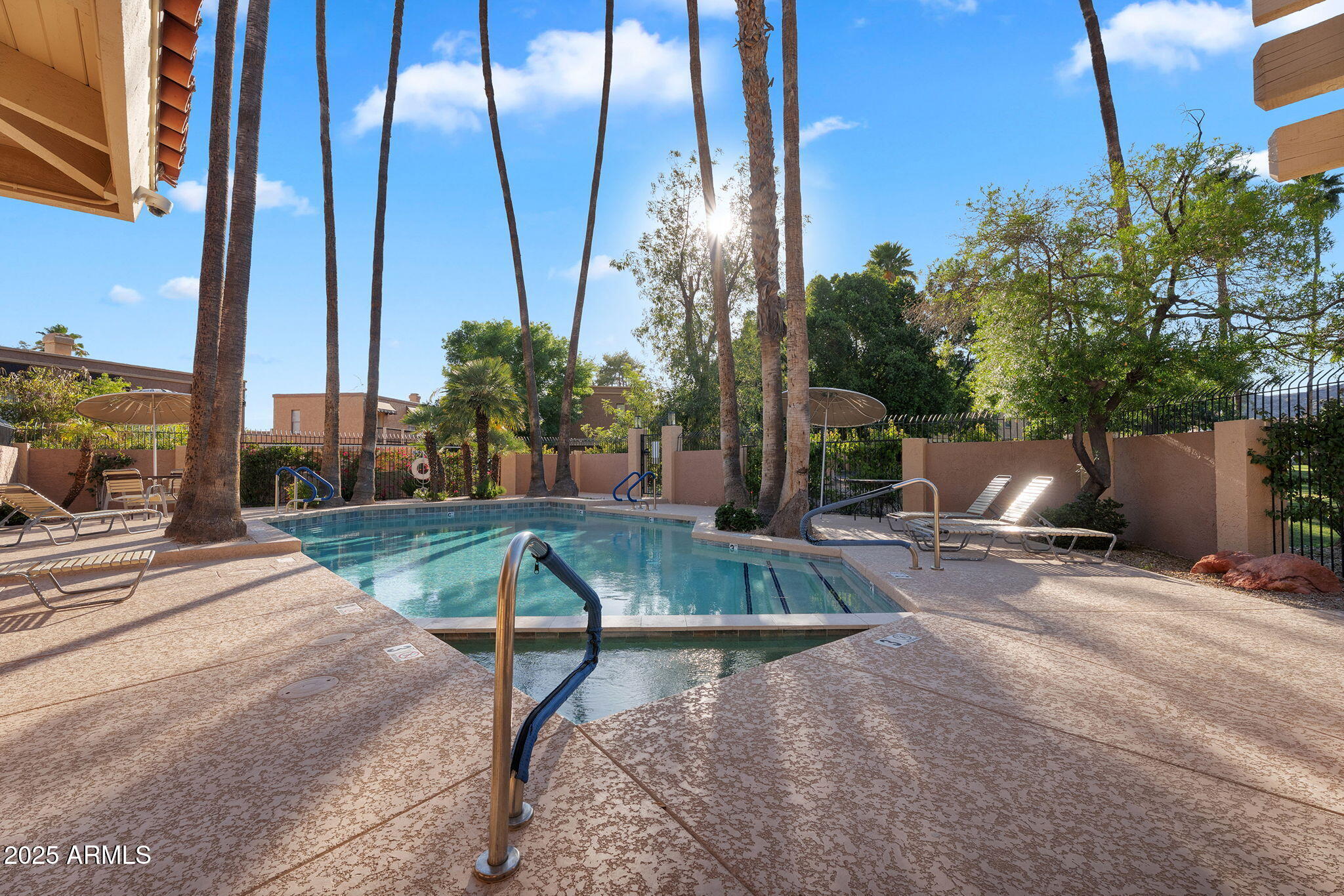 10445 N 11TH Place, 3