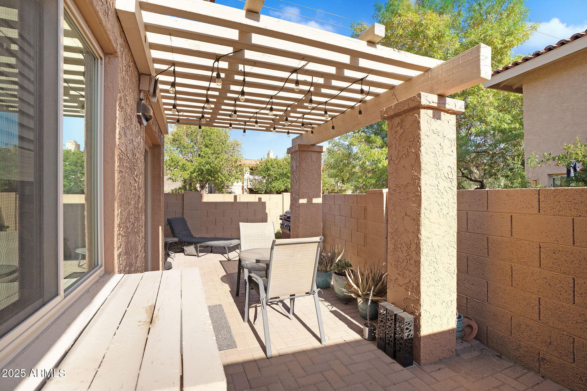 10445 N 11TH Place, 3