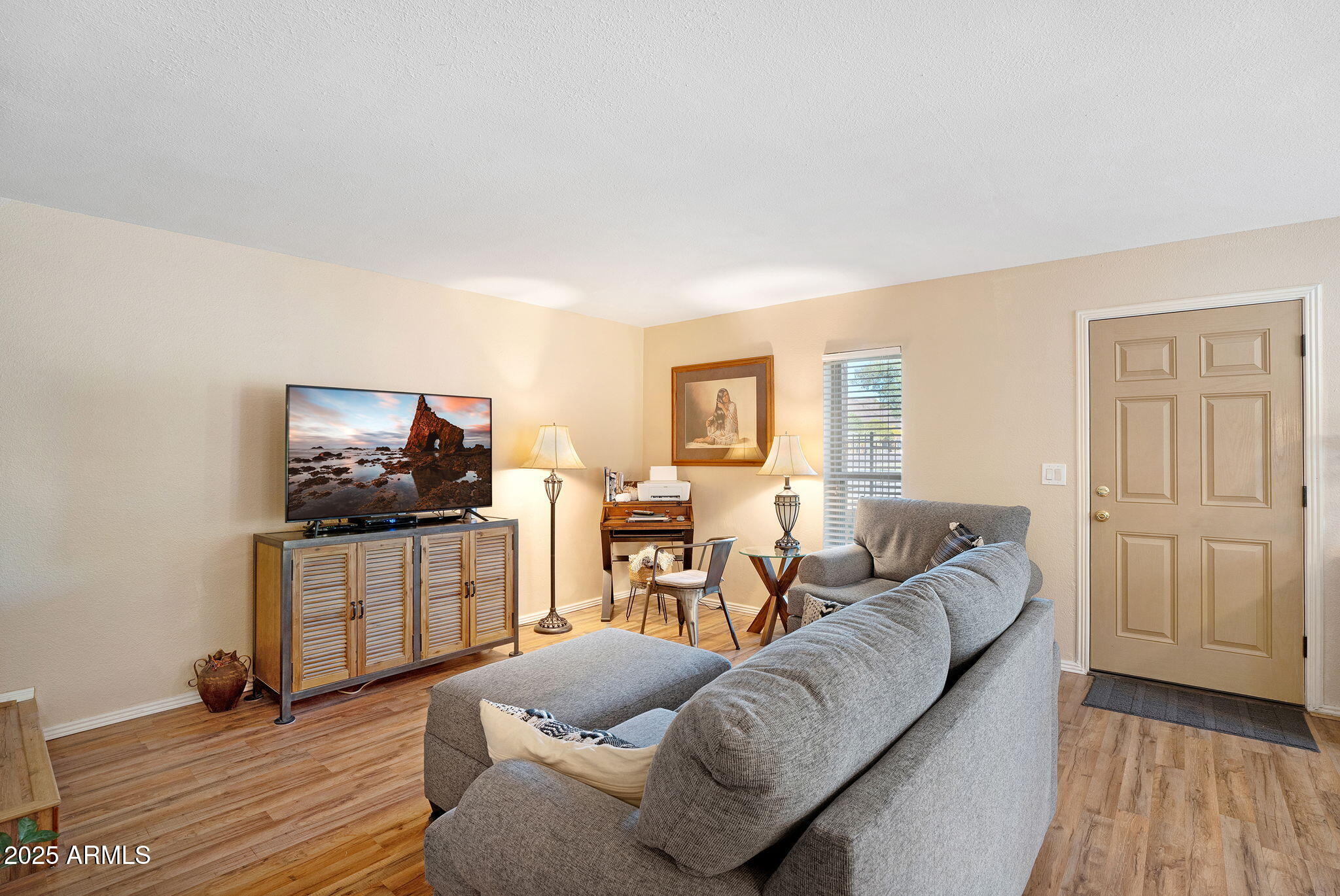 10445 N 11TH Place, 3