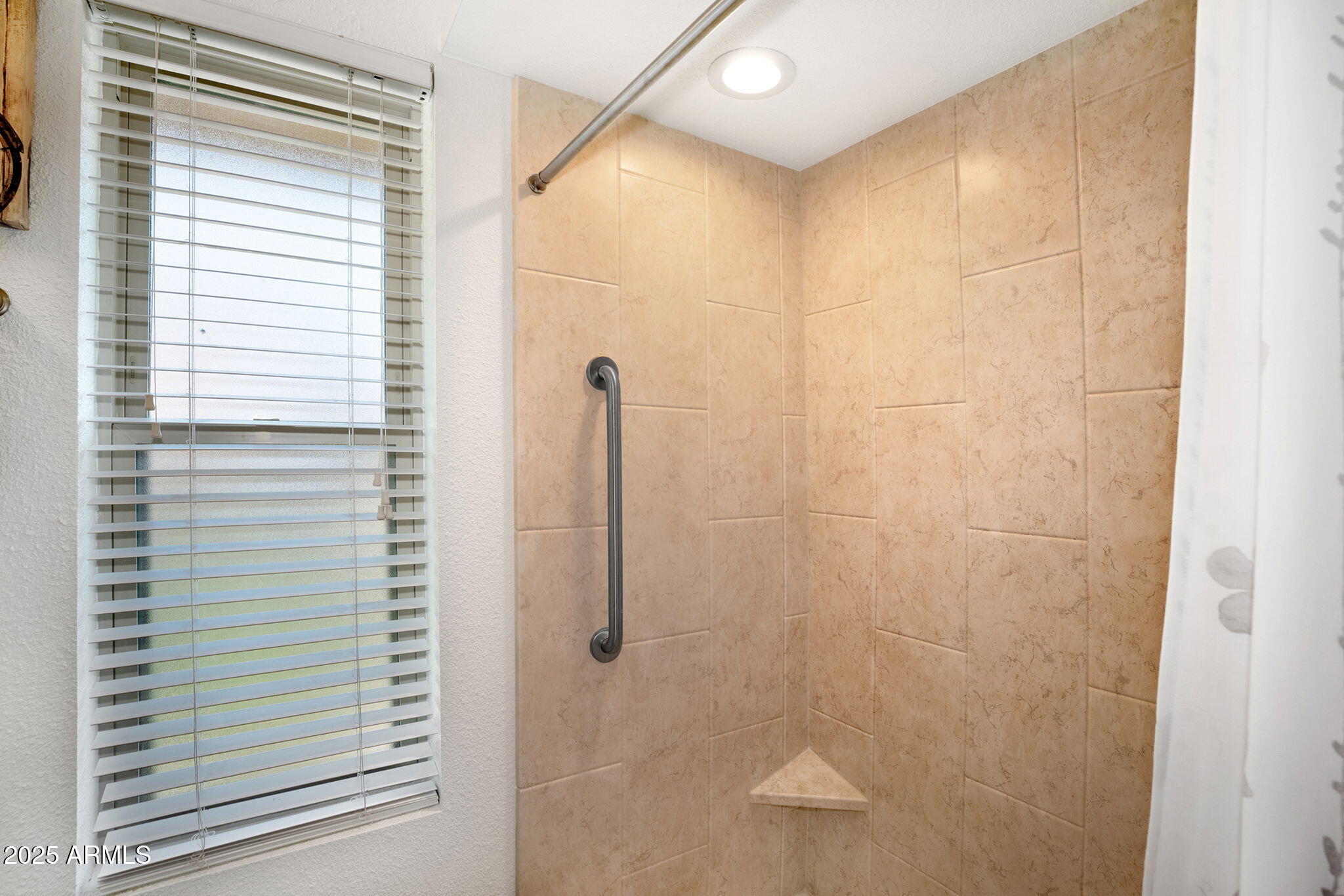 10445 N 11TH Place, 3