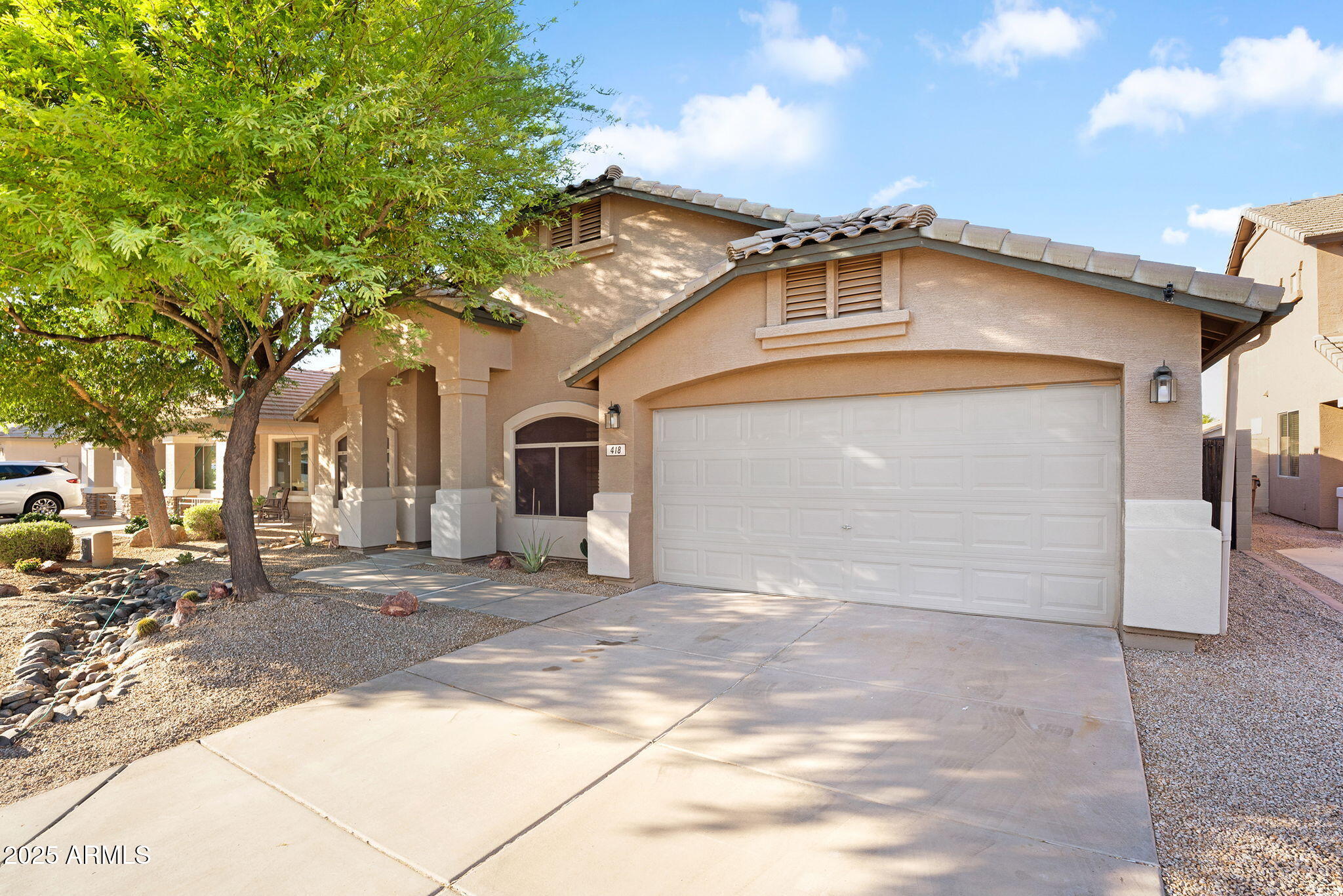 418 E CLAIRIDGE Drive