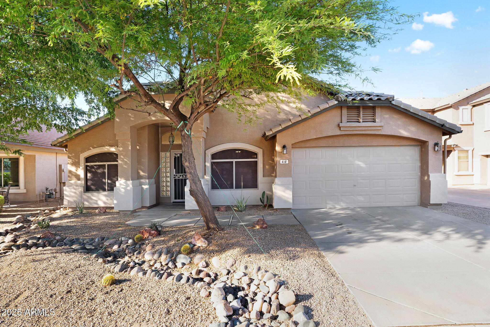 418 E CLAIRIDGE Drive