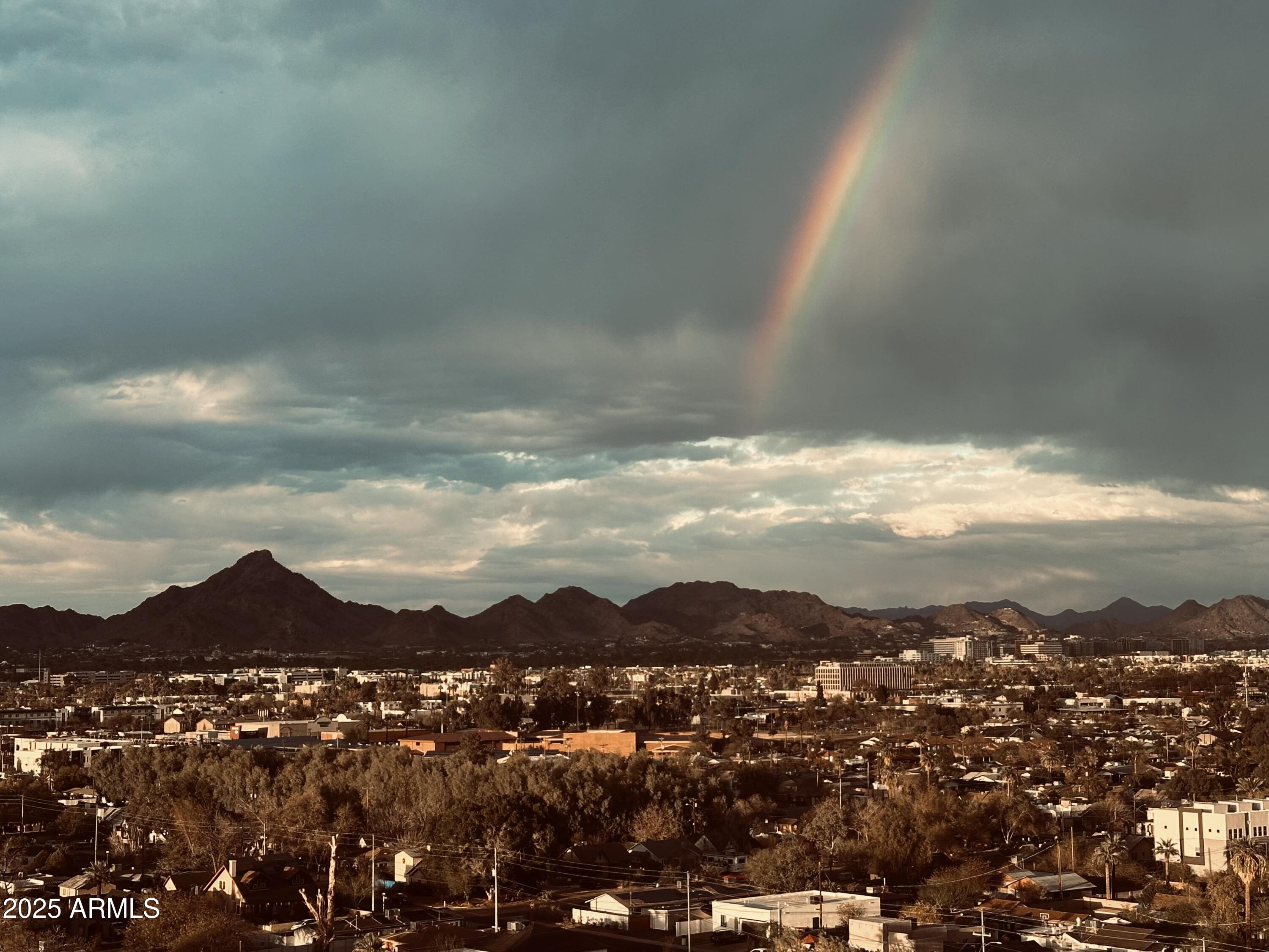 1040 E OSBORN Road, 1103