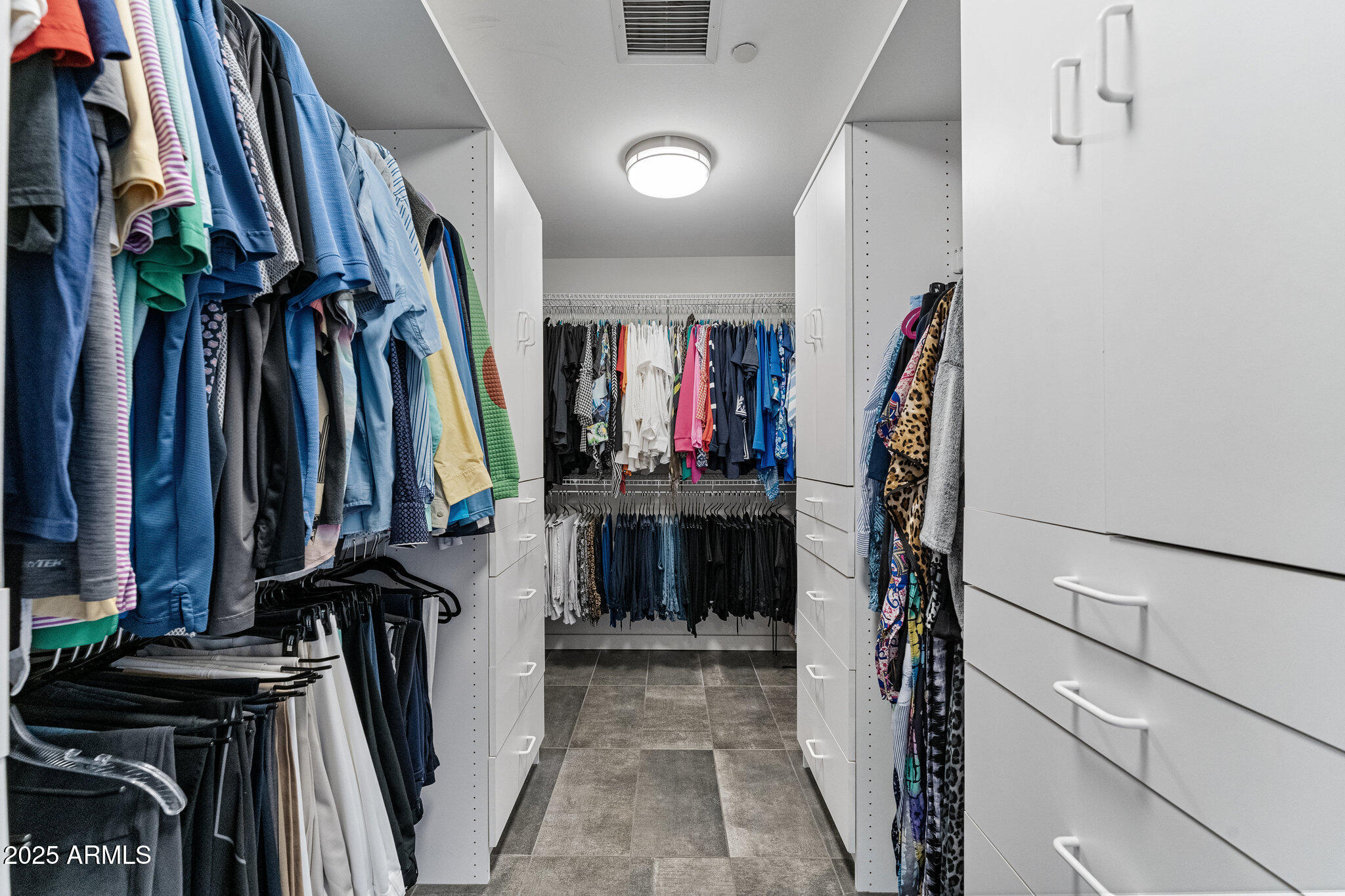 1040 E OSBORN Road, 1103