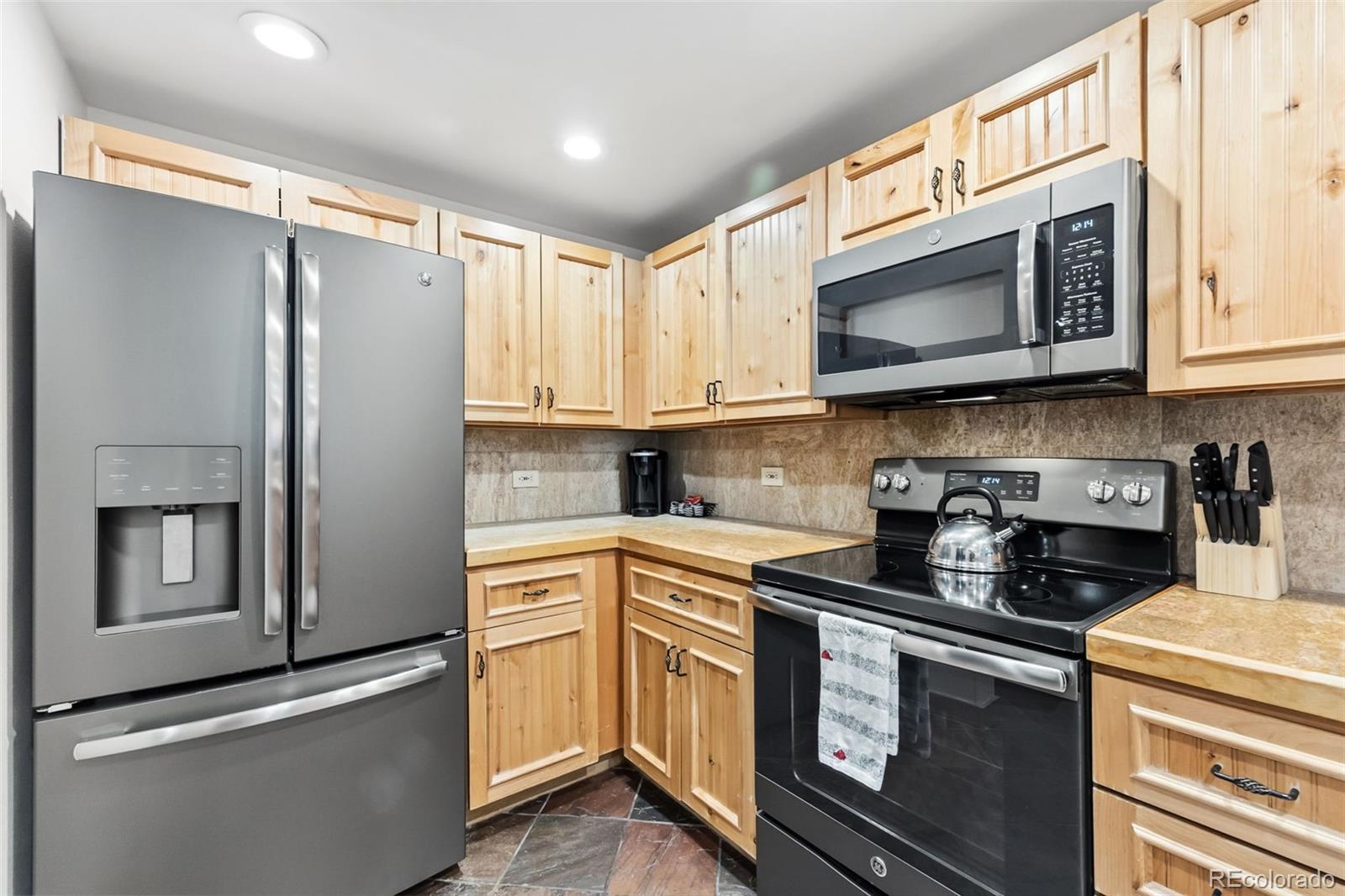 645 S Park Avenue Unit: 3-404