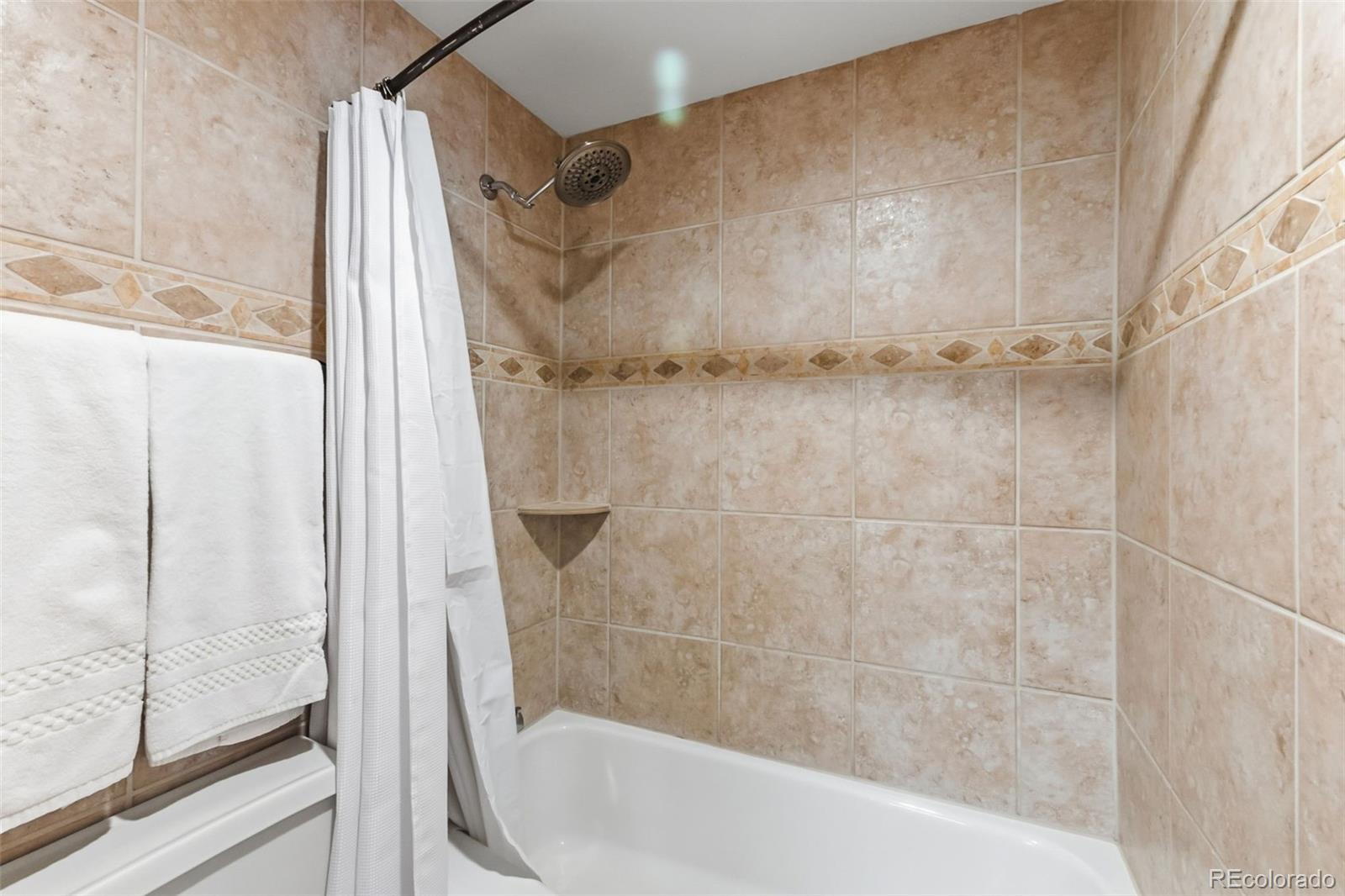 645 S Park Avenue Unit: 3-404