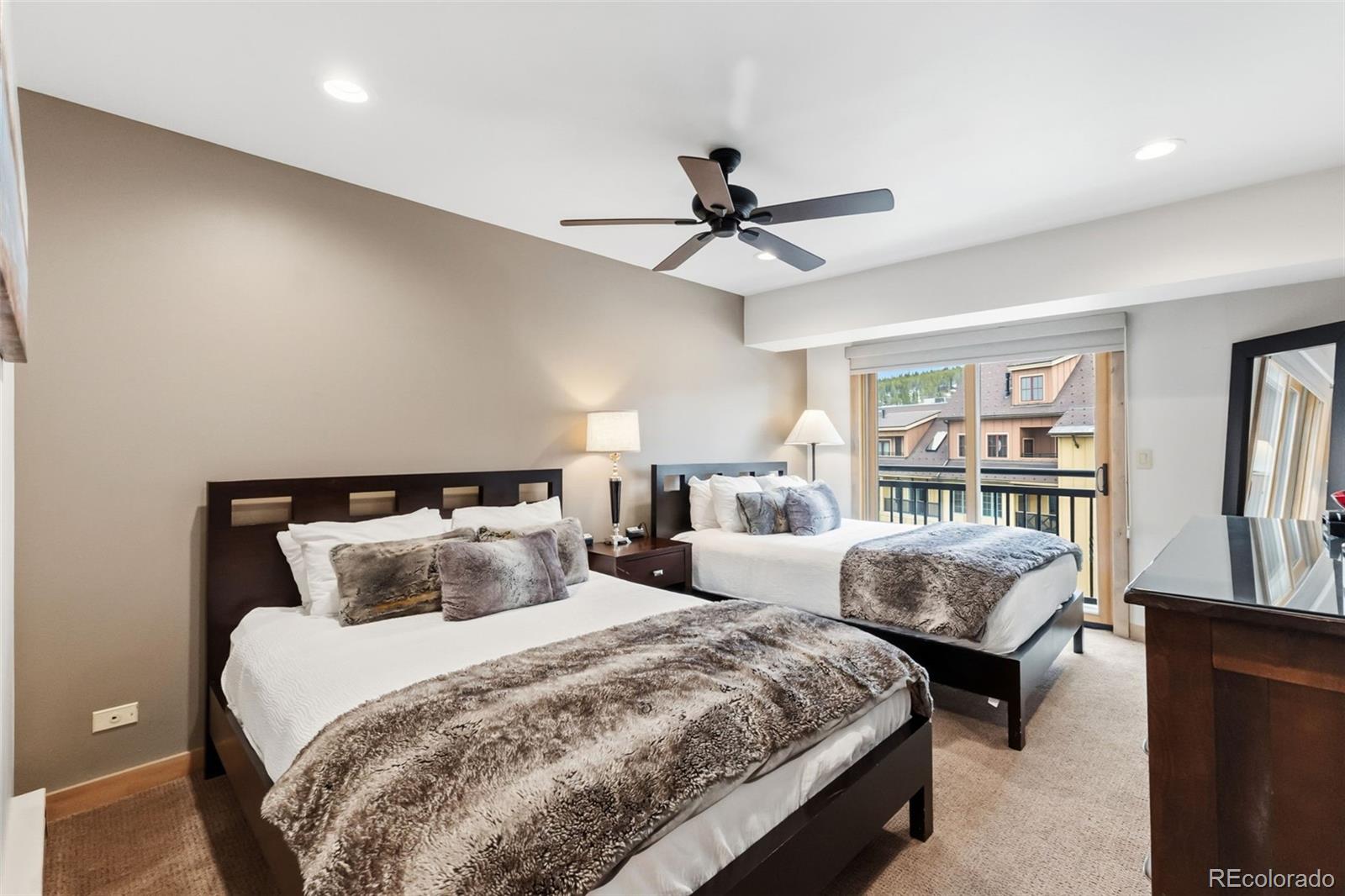 645 S Park Avenue Unit: 3-404