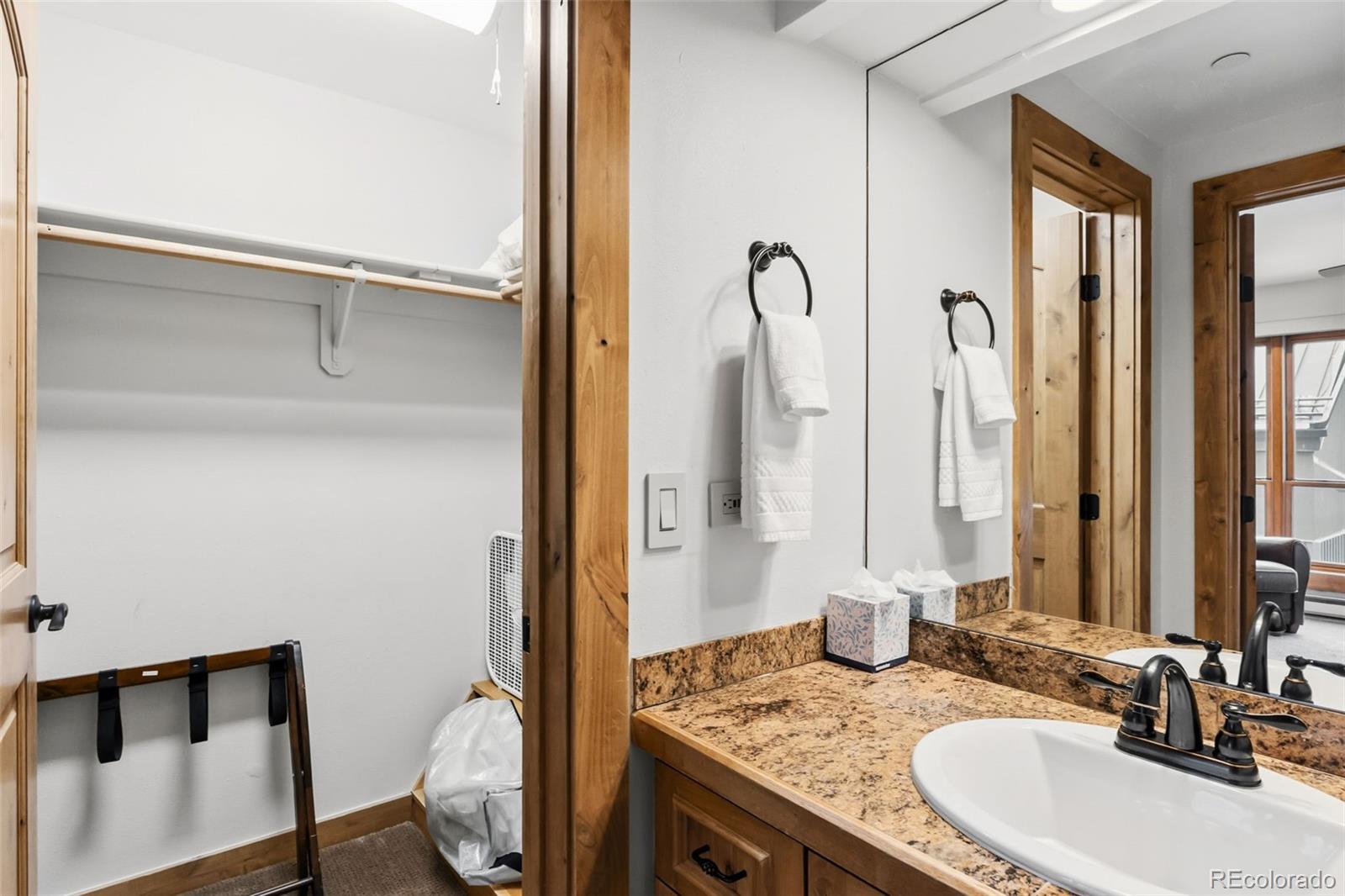 645 S Park Avenue Unit: 3-404