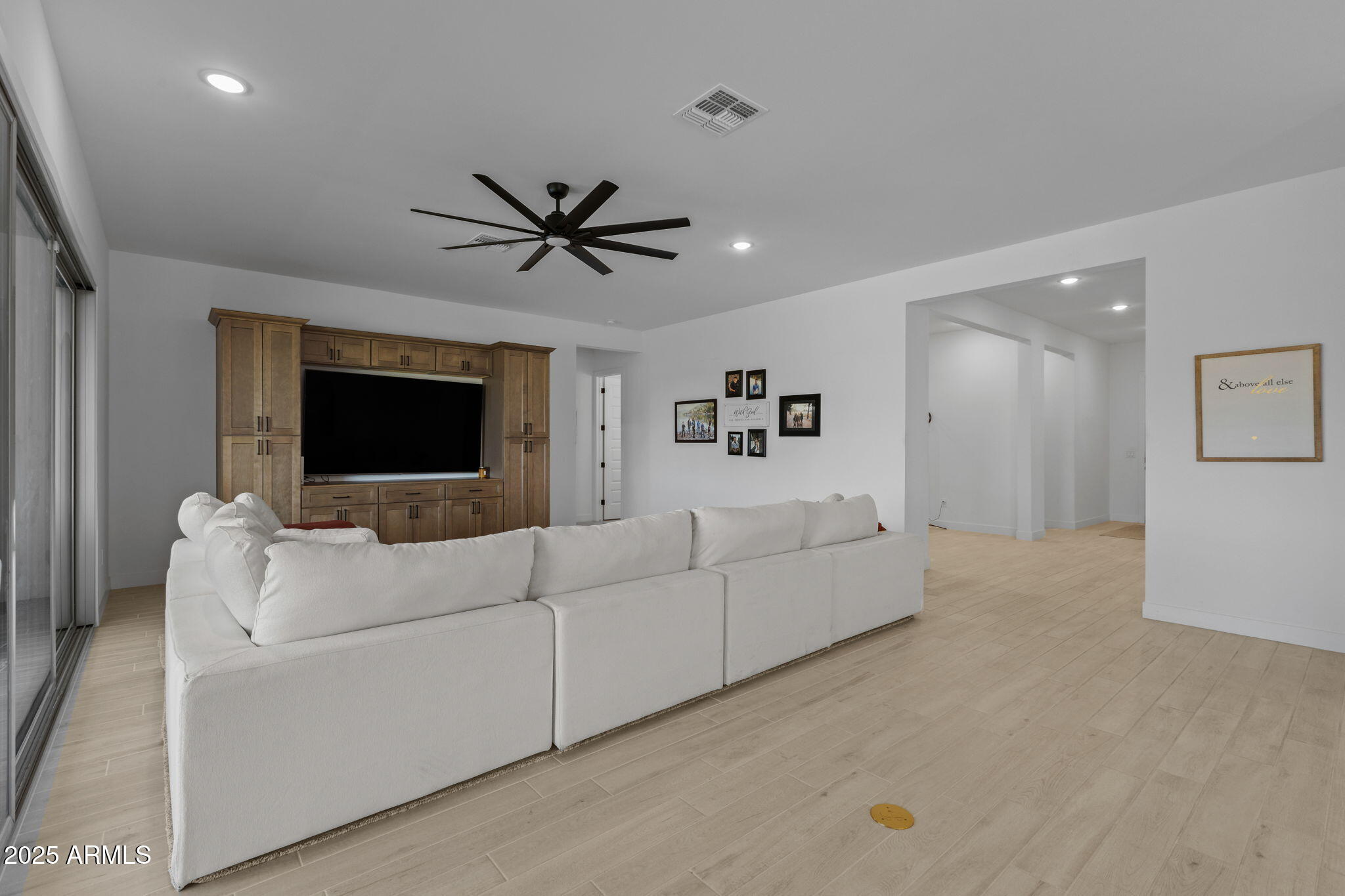 2914 E FLINTLOCK Drive