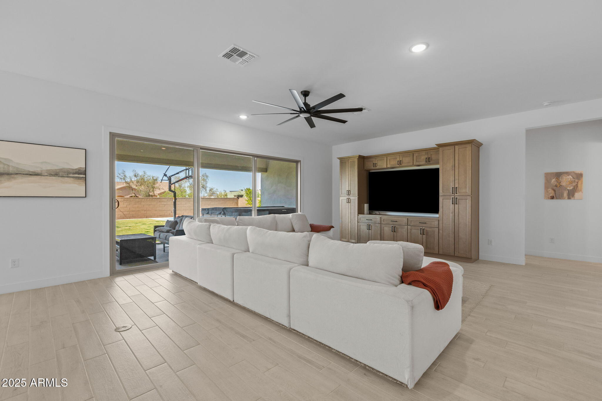 2914 E FLINTLOCK Drive