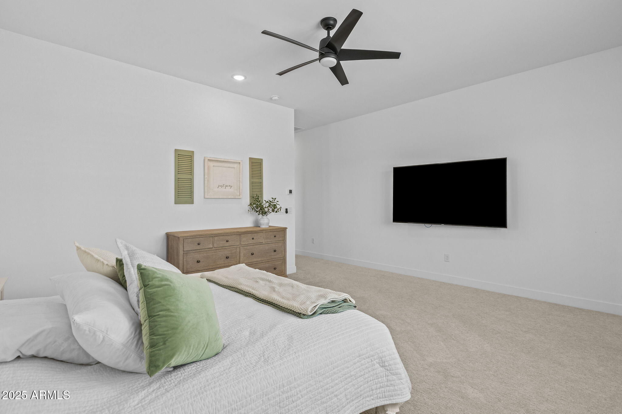 2914 E FLINTLOCK Drive