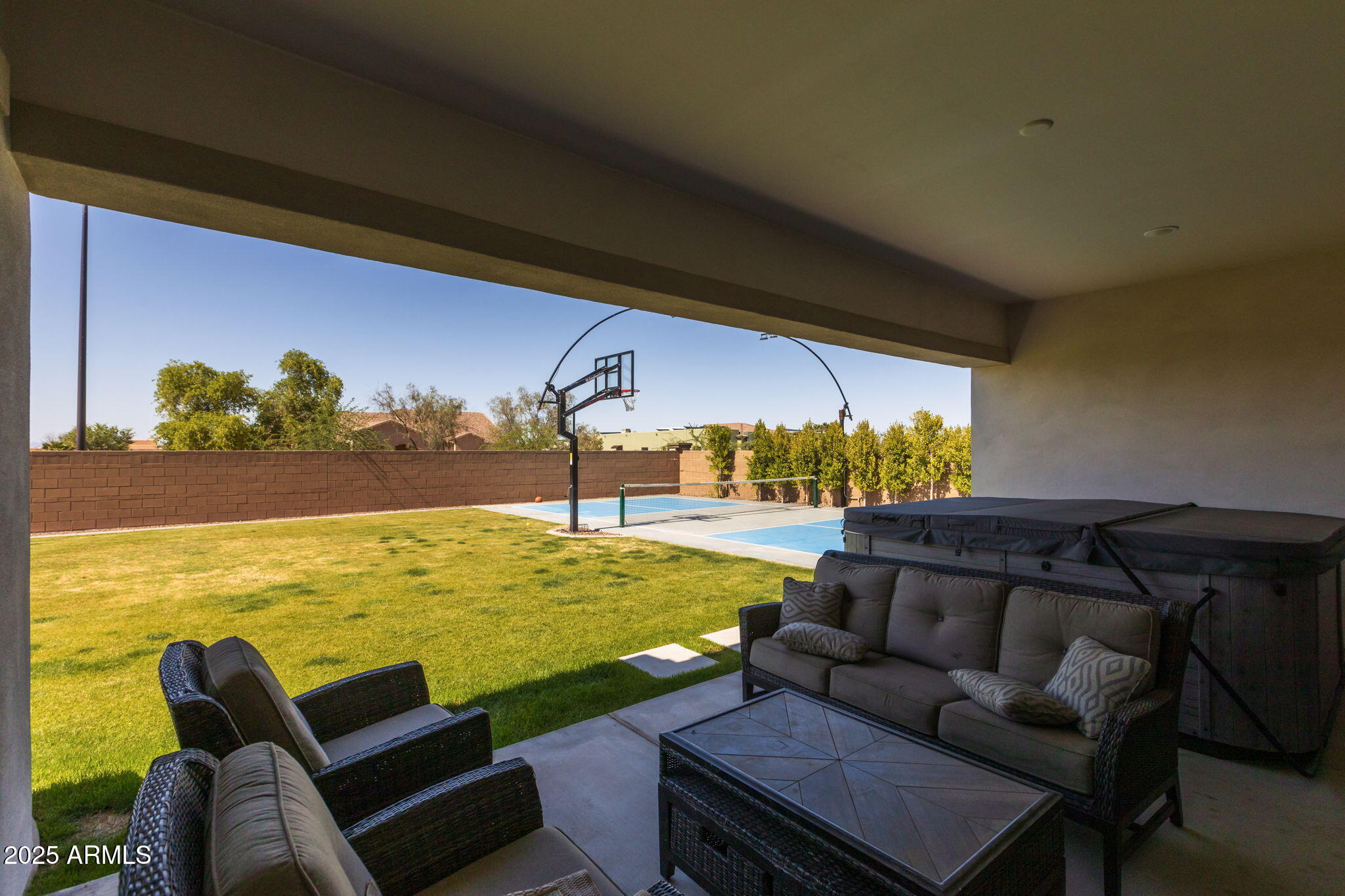 2914 E FLINTLOCK Drive