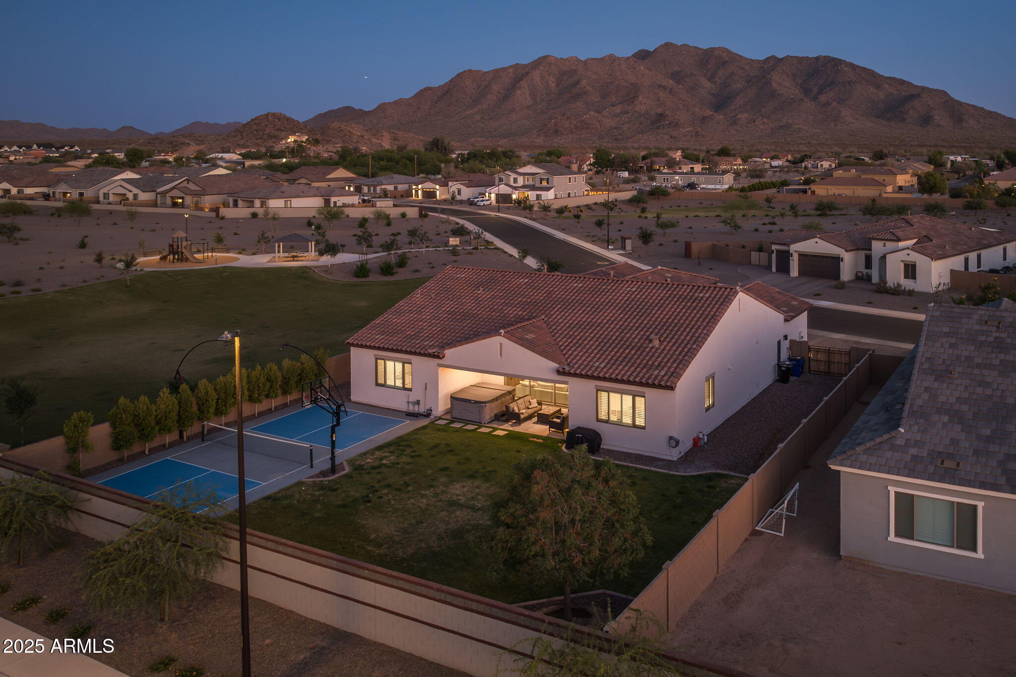 2914 E FLINTLOCK Drive