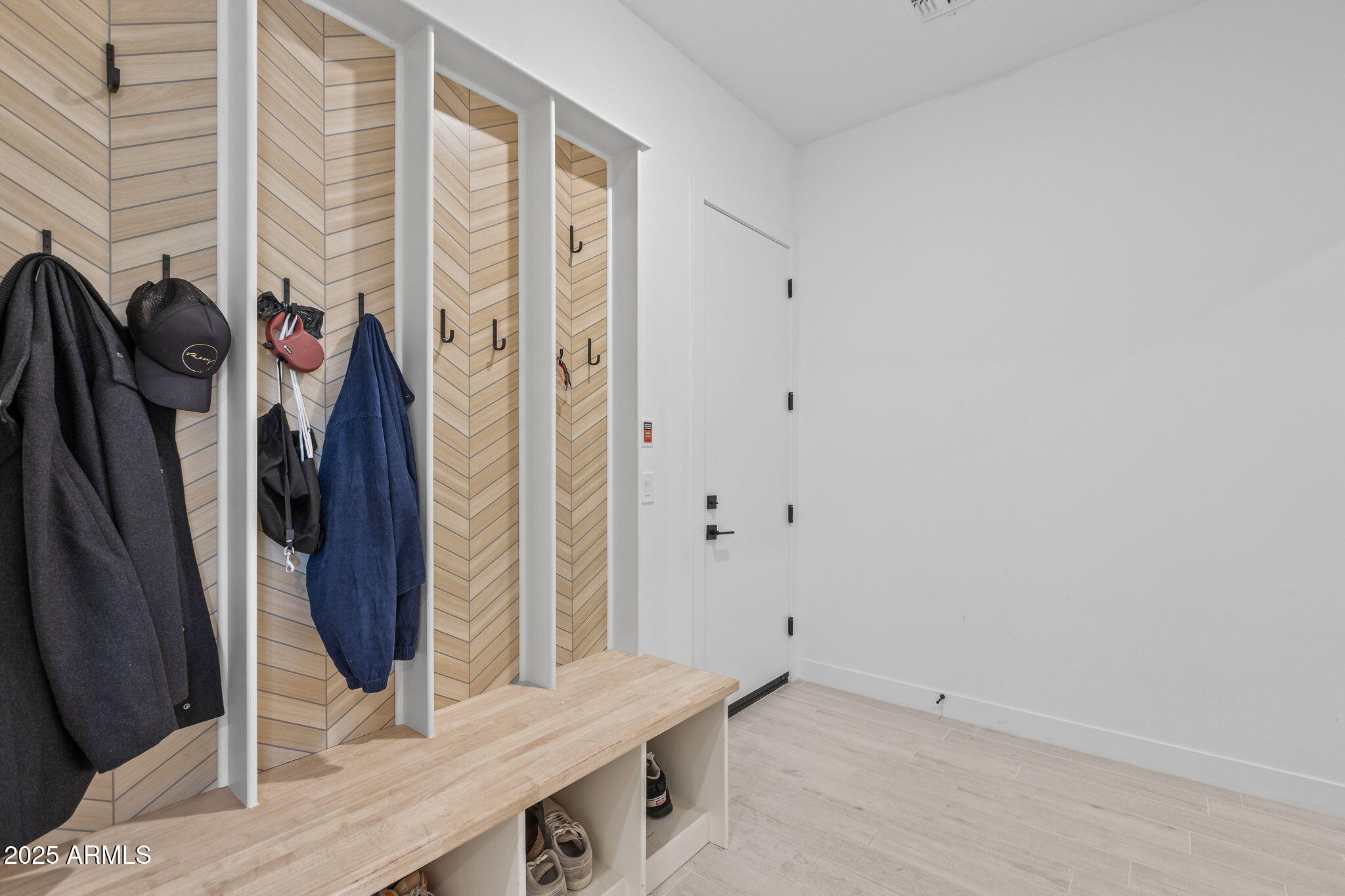 2914 E FLINTLOCK Drive