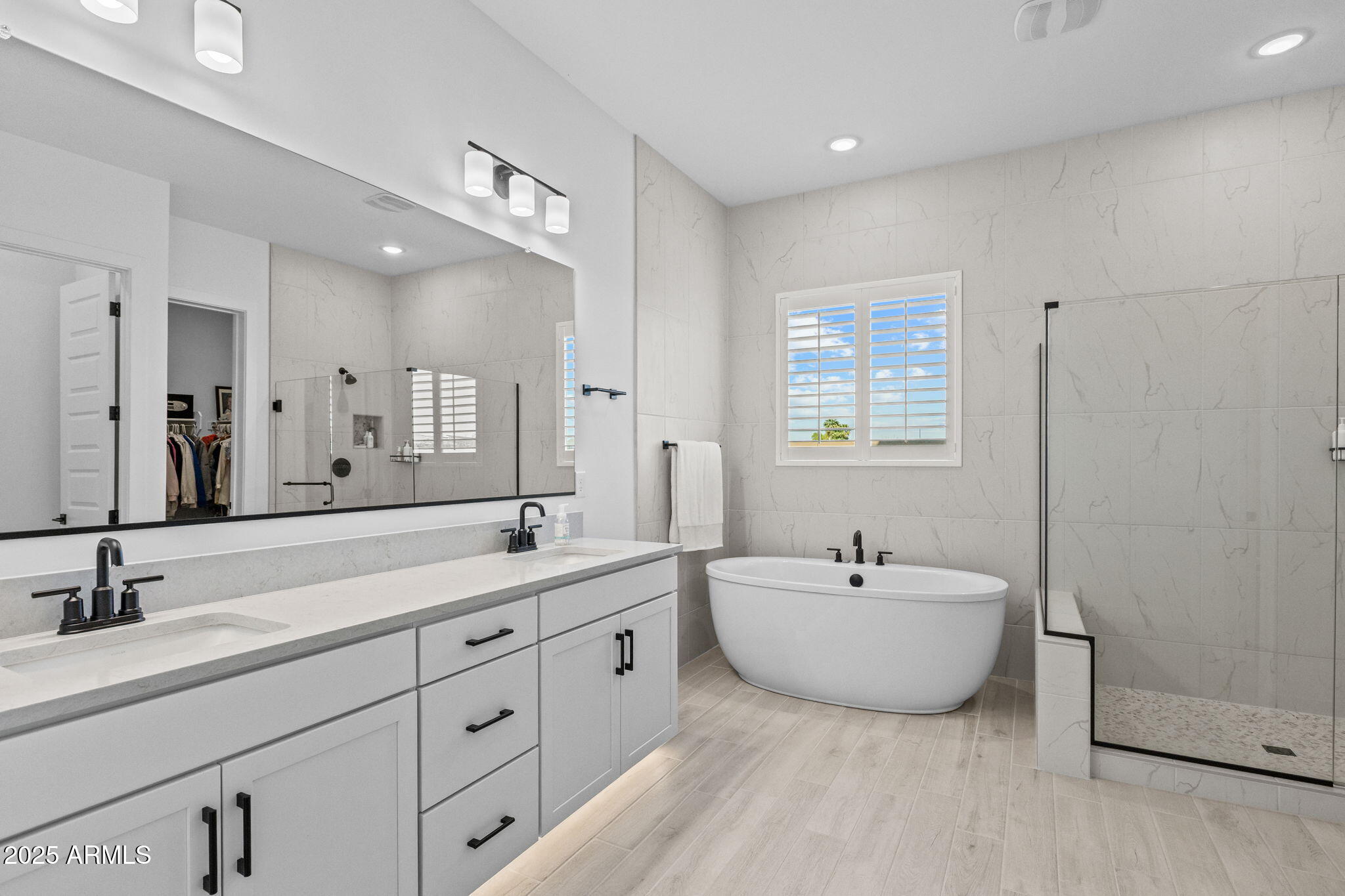 2914 E FLINTLOCK Drive