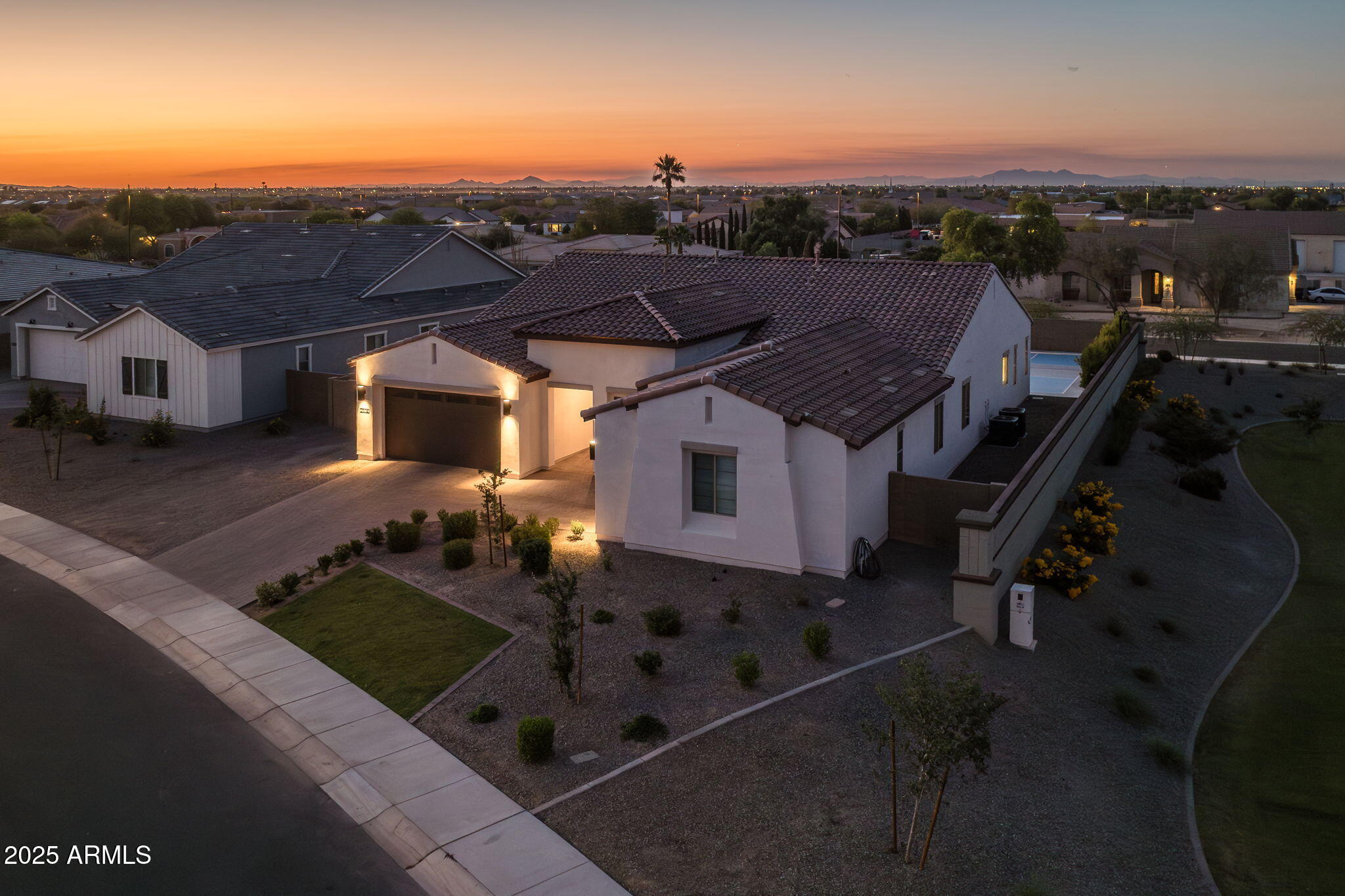 2914 E FLINTLOCK Drive