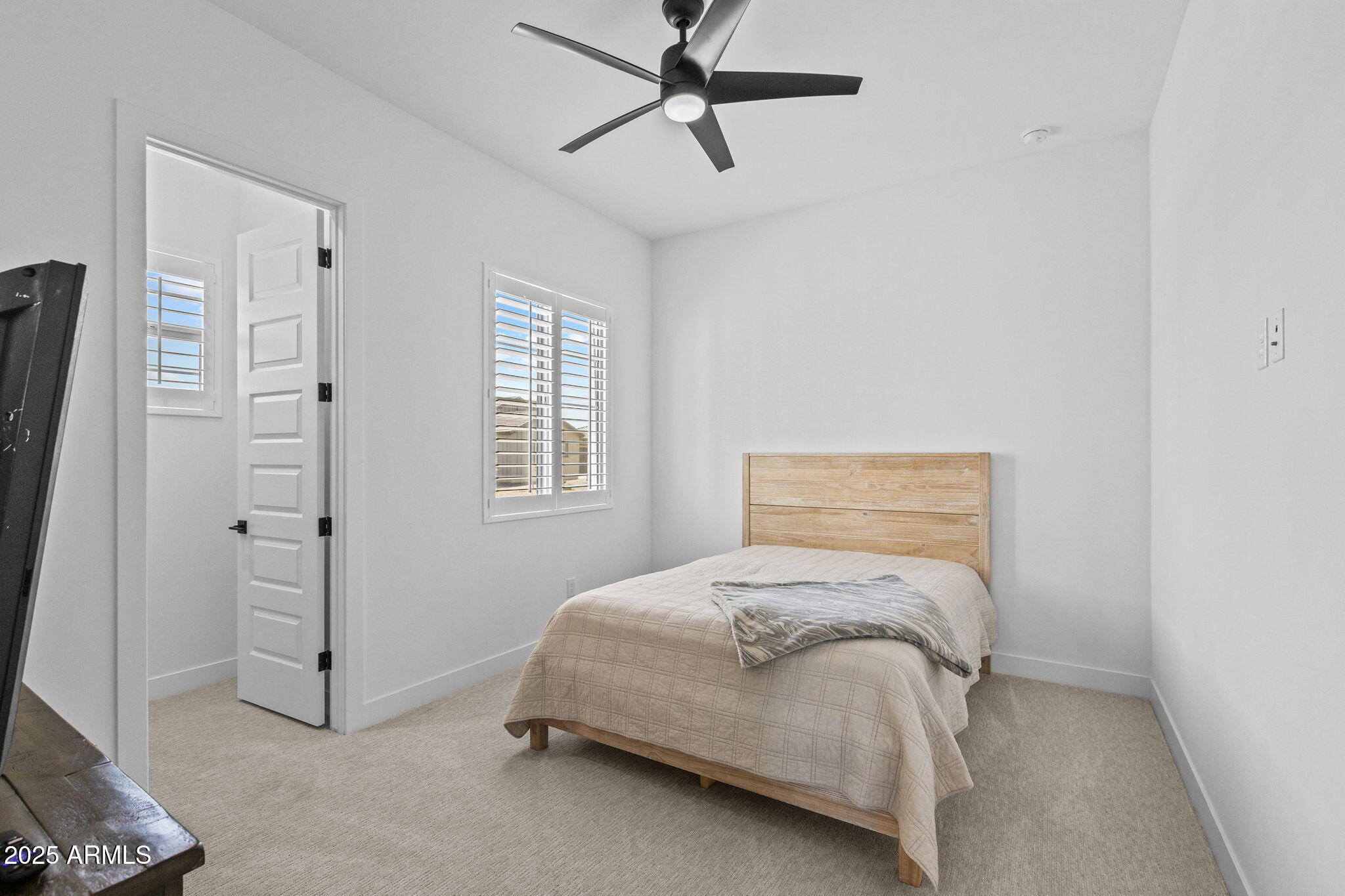 2914 E FLINTLOCK Drive