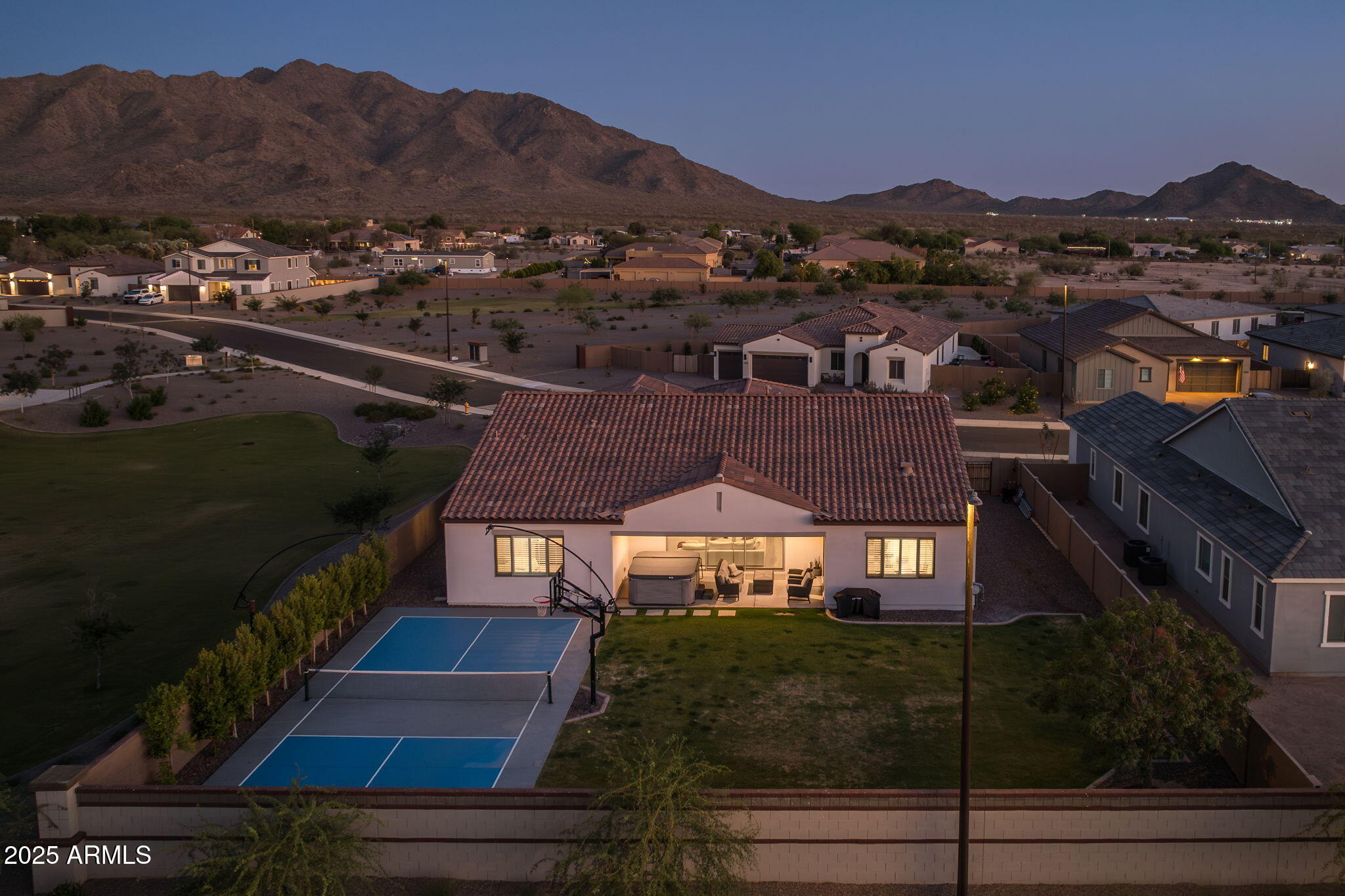 2914 E FLINTLOCK Drive