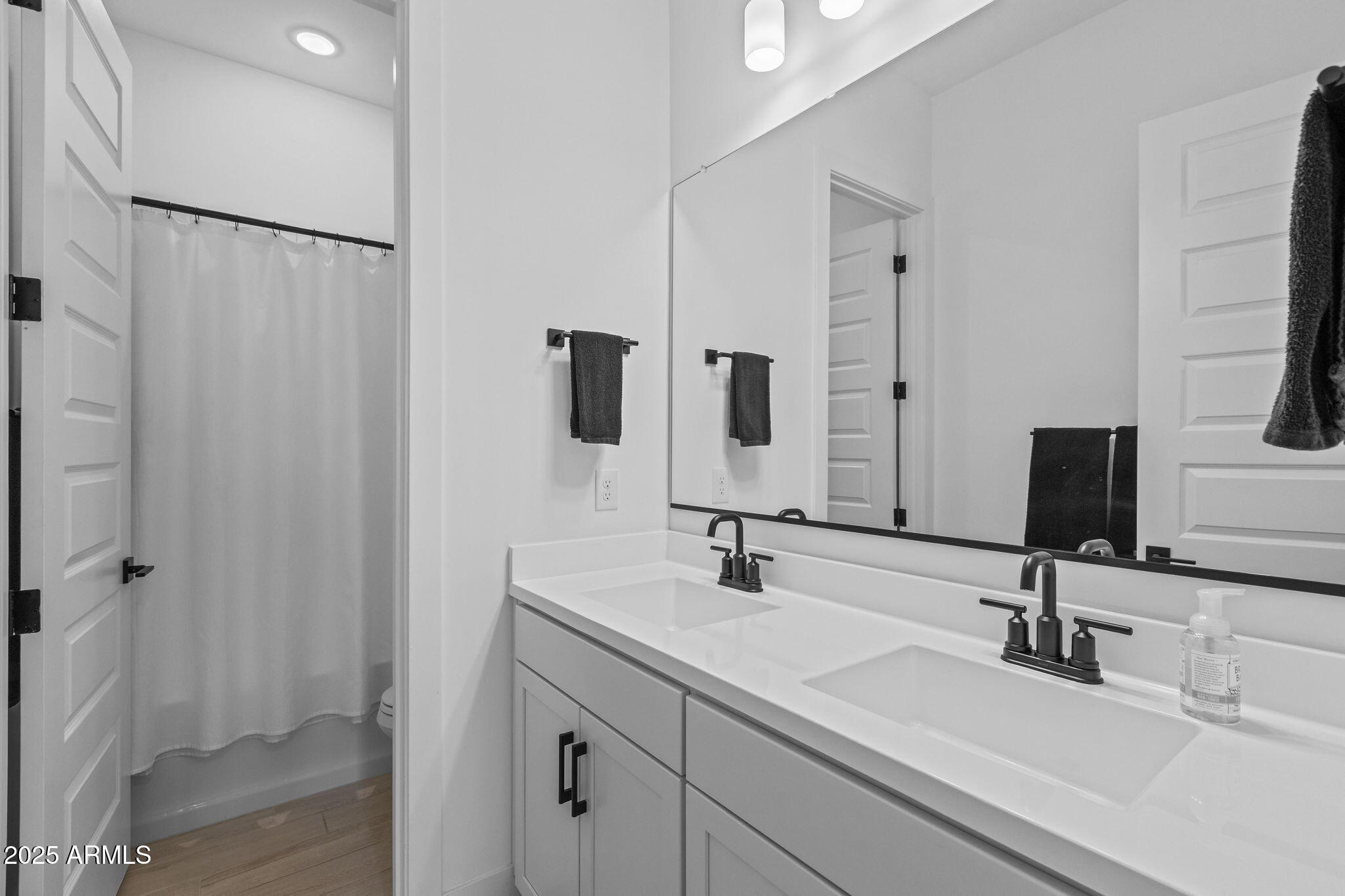 2914 E FLINTLOCK Drive