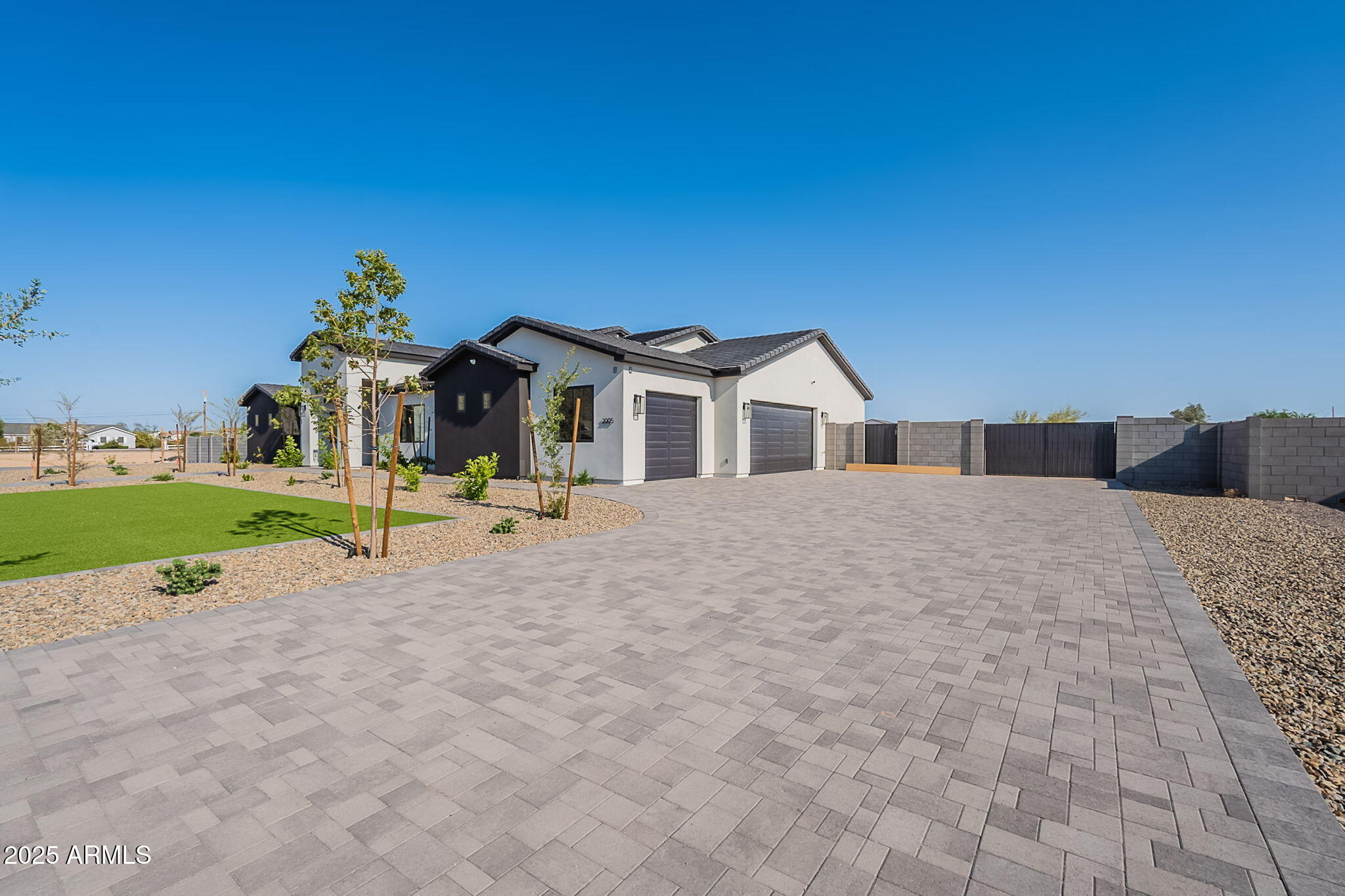 2005 W Lincoln Court