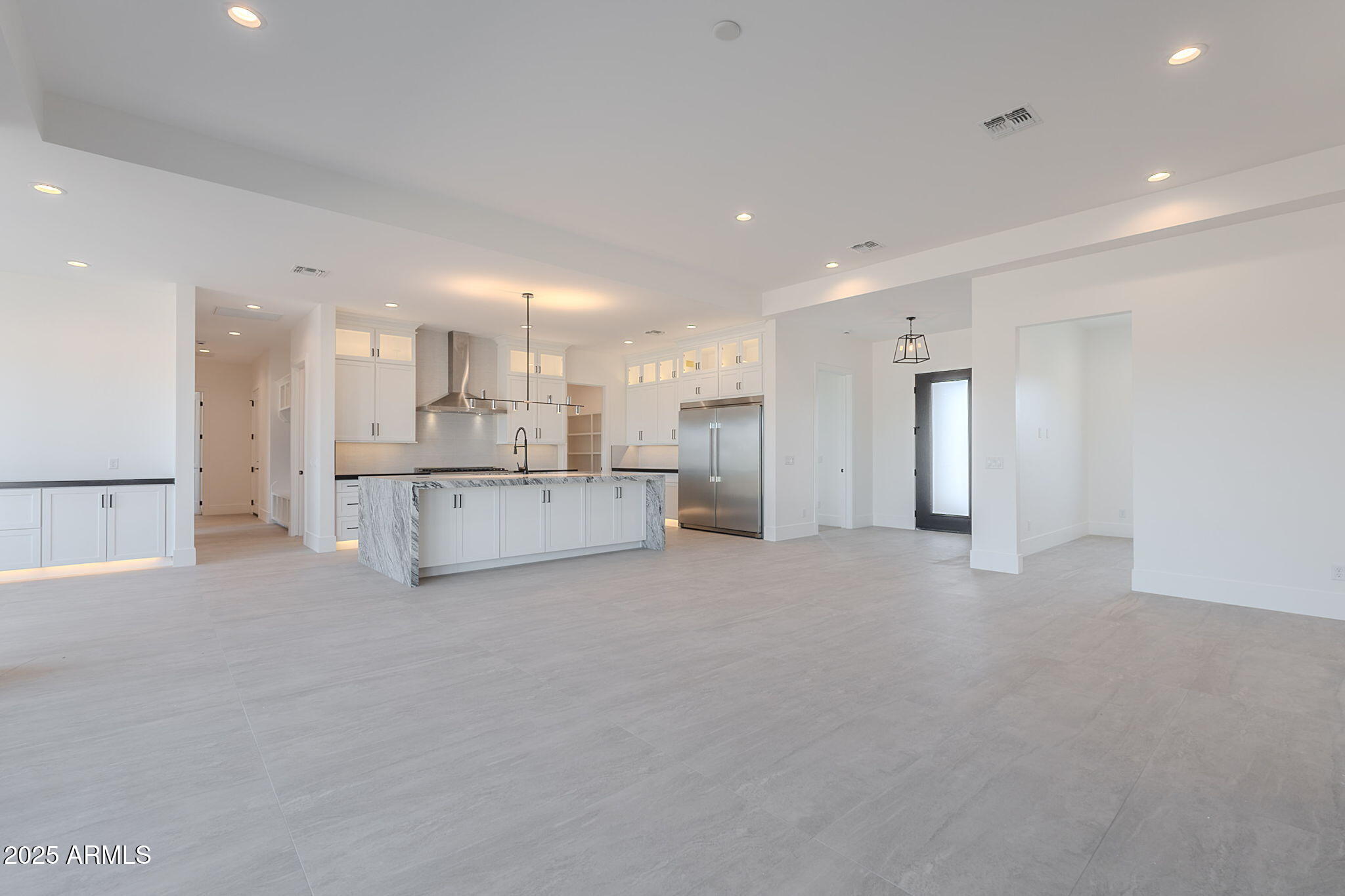 2005 W Lincoln Court